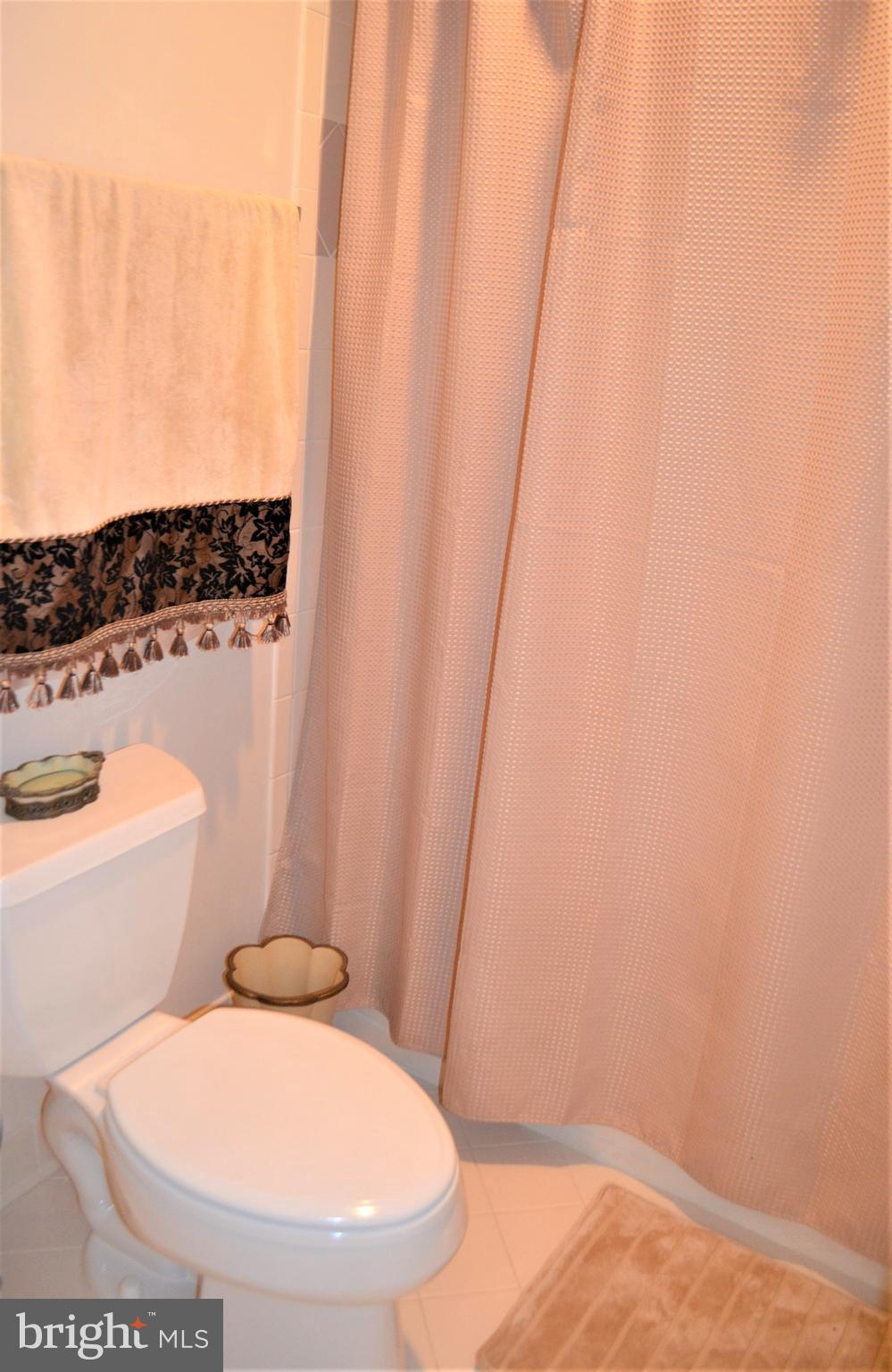 ESTATES AT ROSELAND - Residential