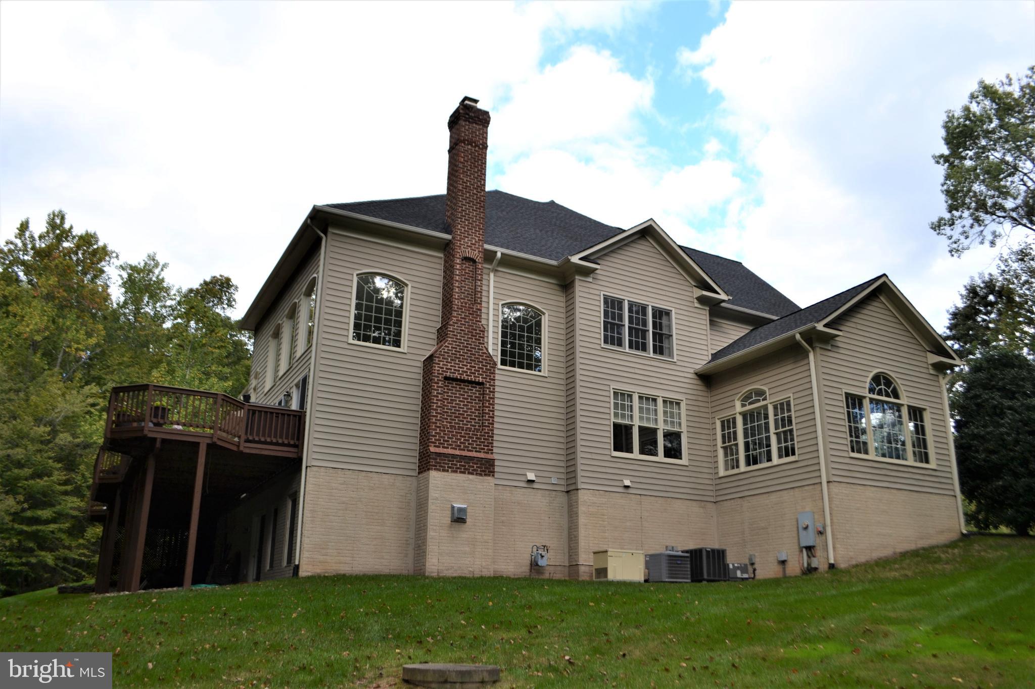 ESTATES AT ROSELAND - Residential