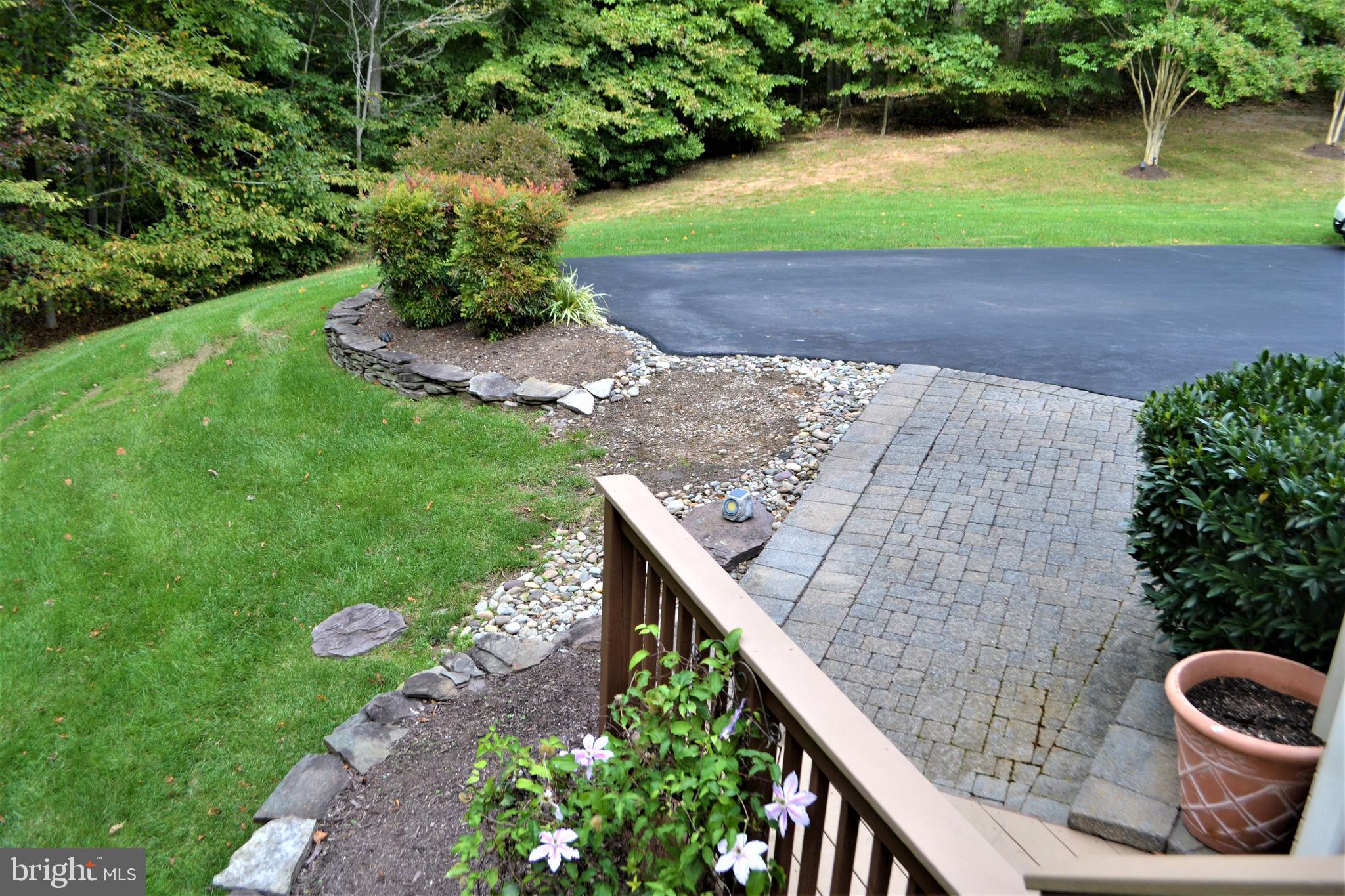 ESTATES AT ROSELAND - Residential