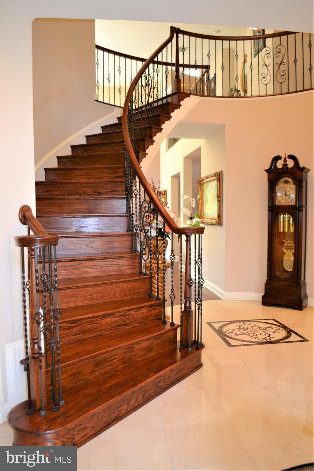 ESTATES AT ROSELAND - Residential