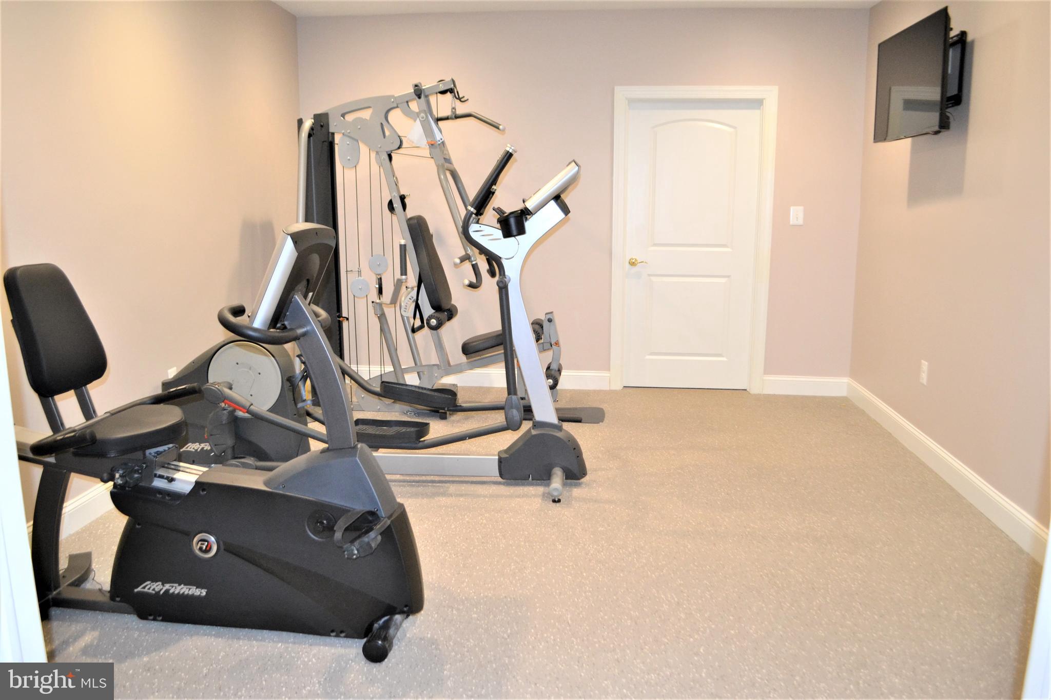 ESTATES AT ROSELAND - Residential