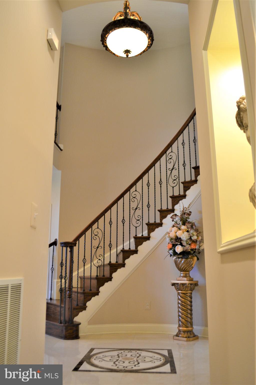 ESTATES AT ROSELAND - Residential