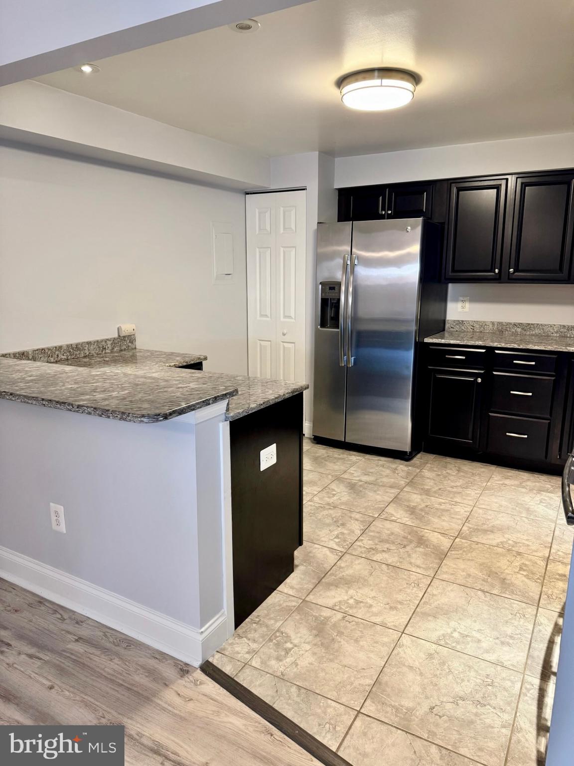 VILLAGE OF WILDE LAKE - Residential