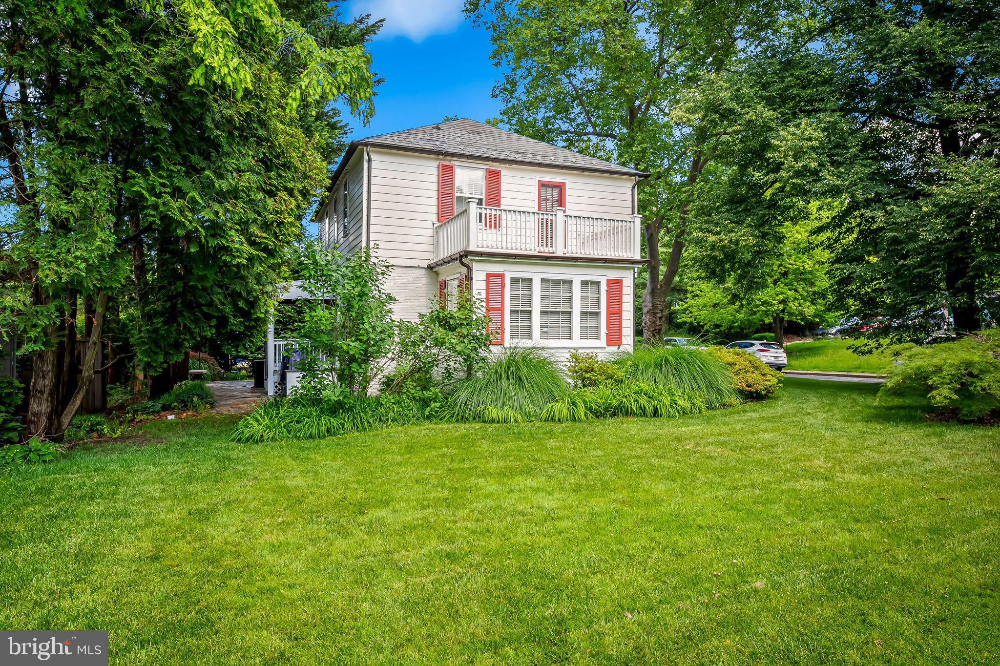 HOMELAND HISTORIC DISTRICT - Residential
