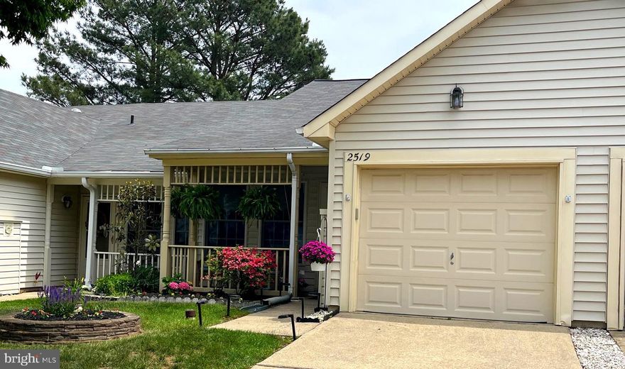 Beautiful two bedroom/two bath townhome with many recent updates.  New flooring this year and recently replaced roof and heating/cooling system.  Great single - level floor plan and large patio with awning out back.  Walk-in shower.  Located on a quiet cul-de-sac in the wonderful over 55 community of Heritage Harbour.  Amenities include two pools, club house with numerous activities, tennis and pickleball courts, golf course, boat dock and more.  Come take a look - this one won't last long!