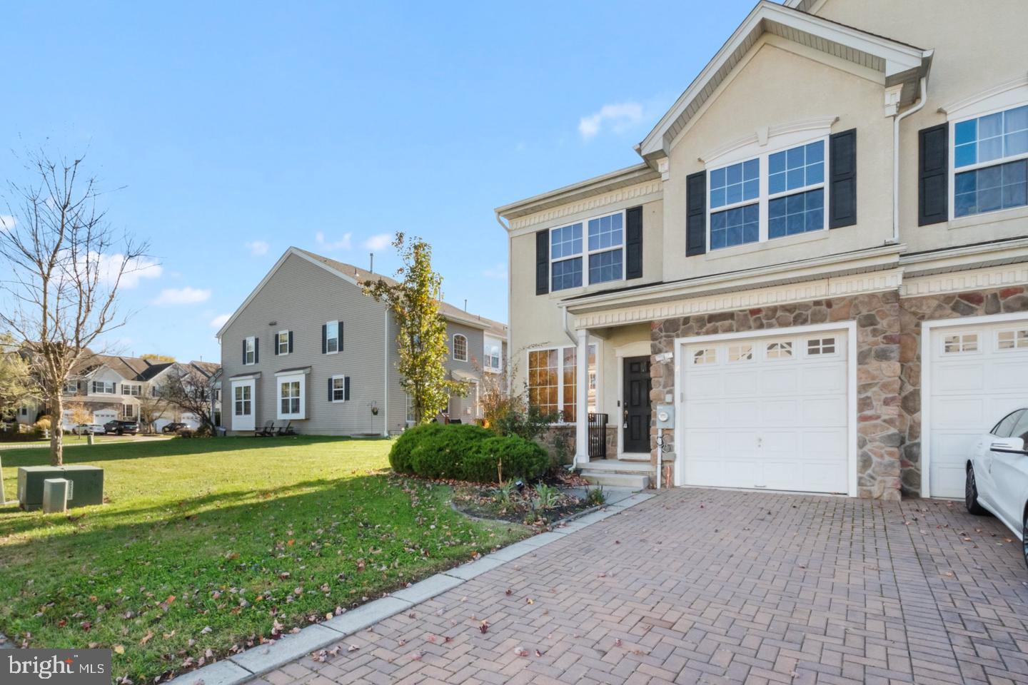 21 KINGSWOOD COURT