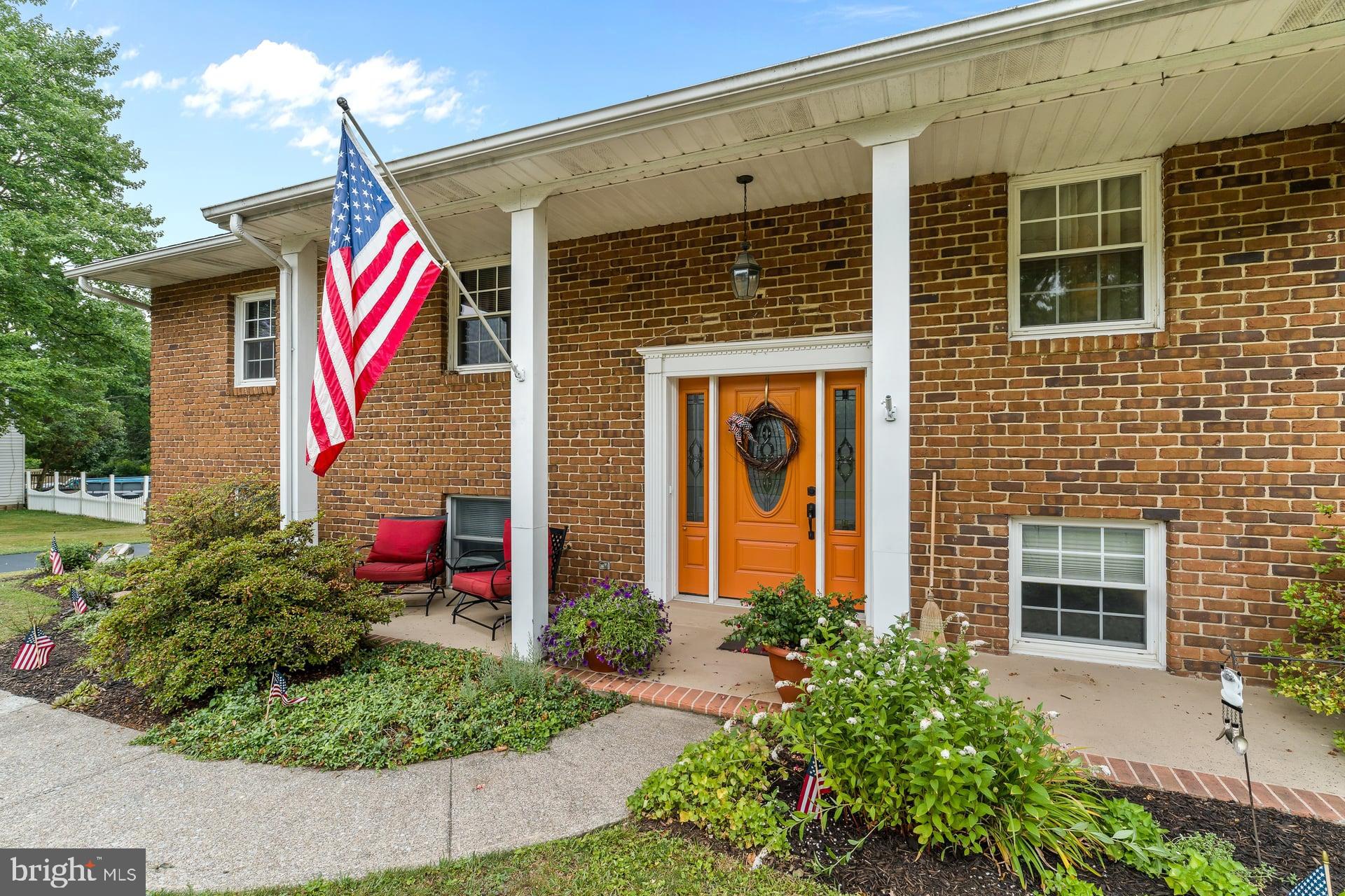 4462 WOODCREST DRIVE
