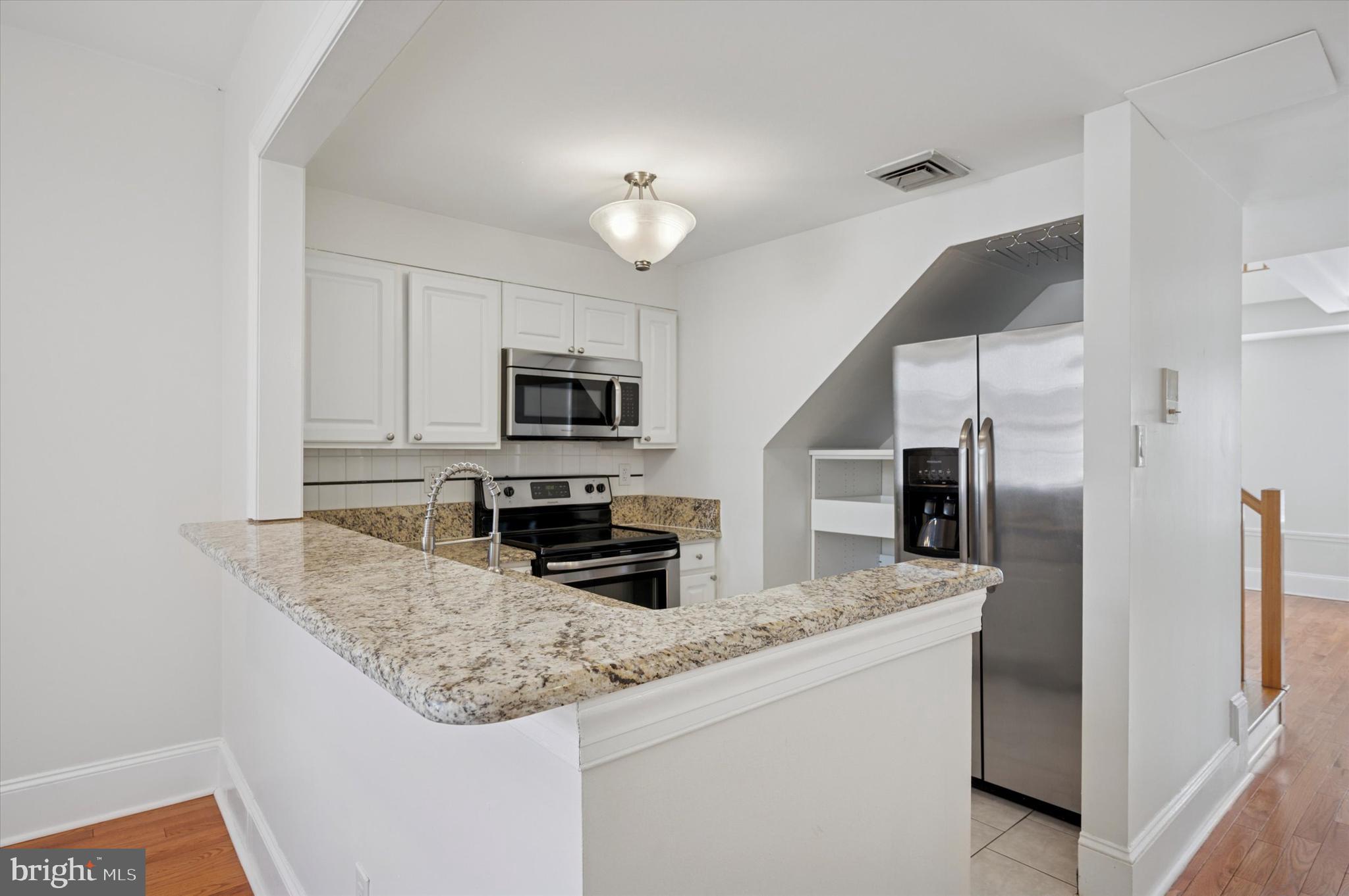 WASHINGTON SQ WEST - Residential Lease