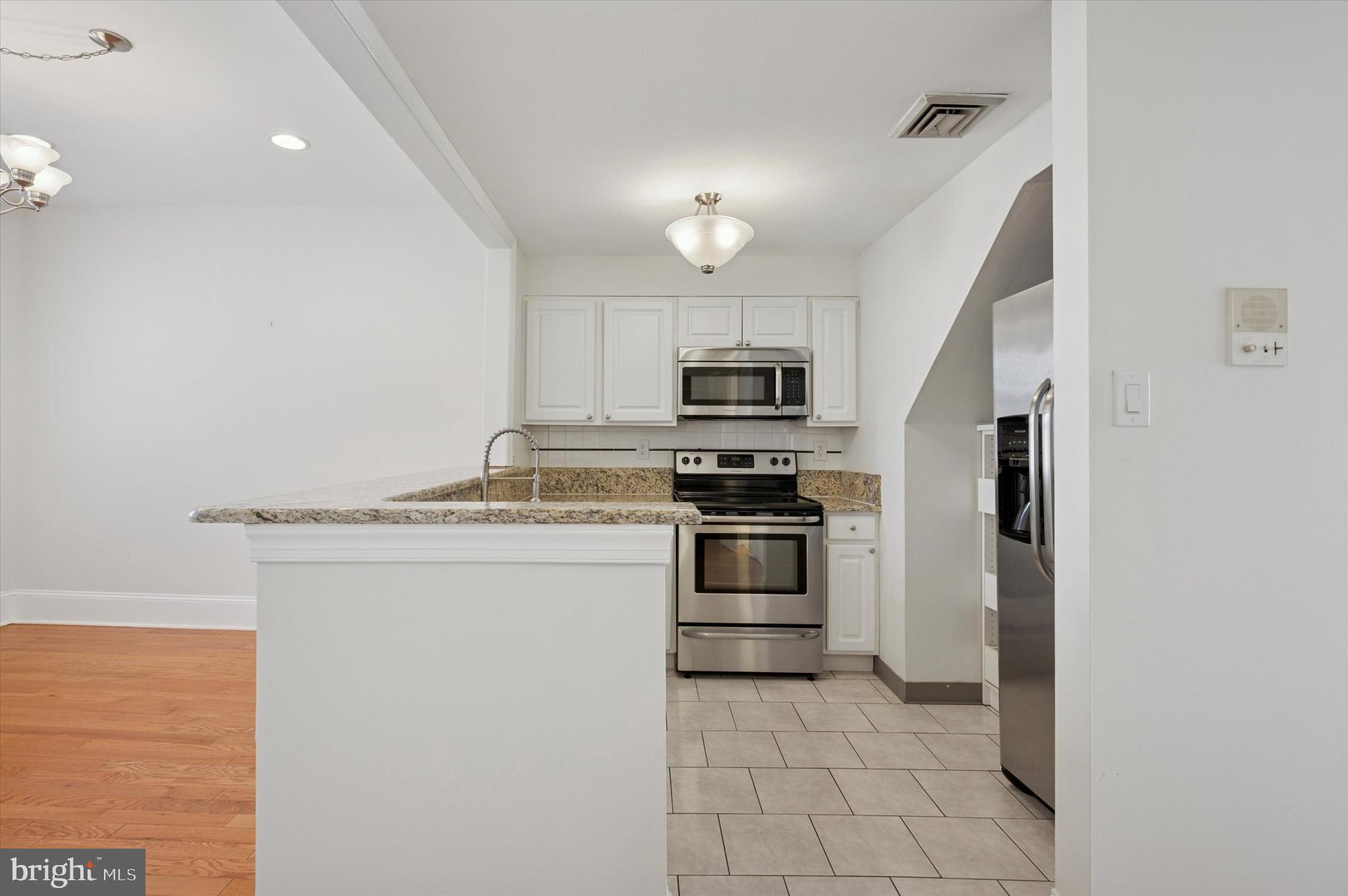 WASHINGTON SQ WEST - Residential Lease