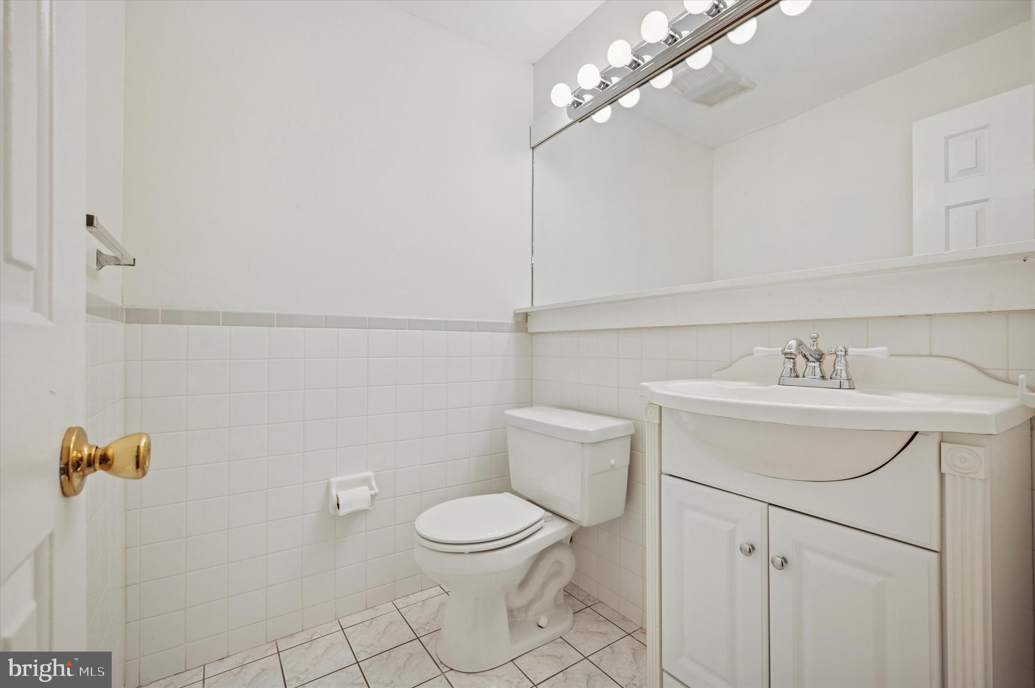 WASHINGTON SQ WEST - Residential Lease