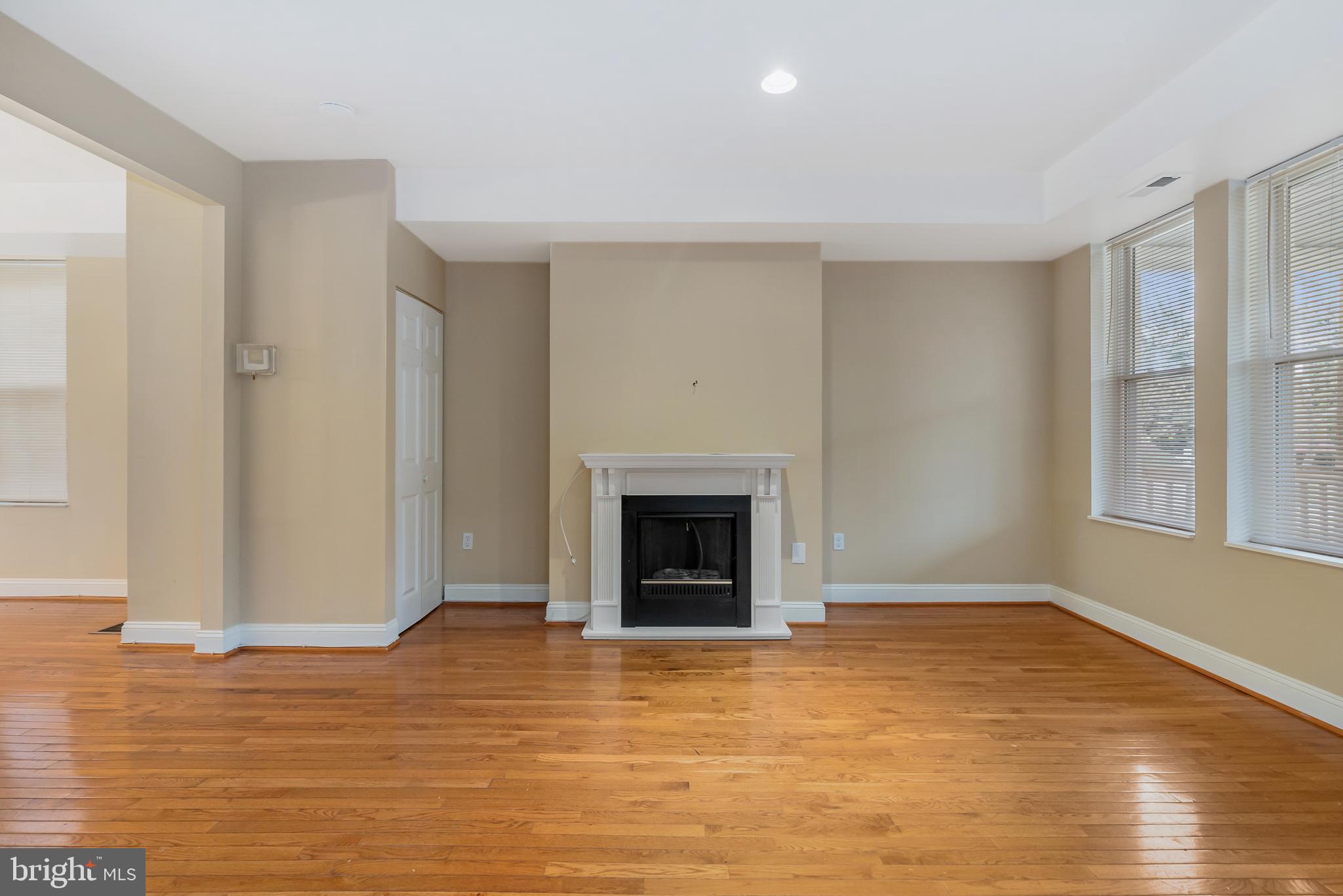 GLEN OAKS - Residential