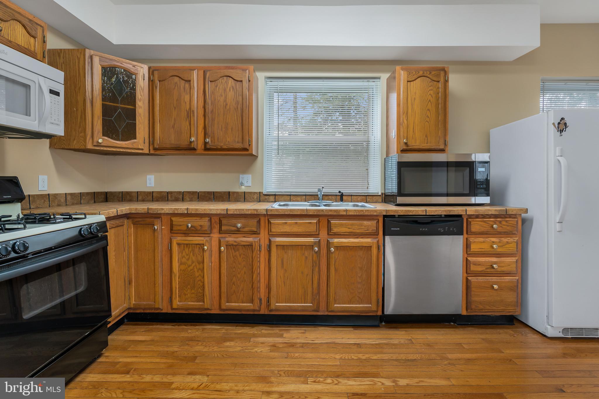 GLEN OAKS - Residential