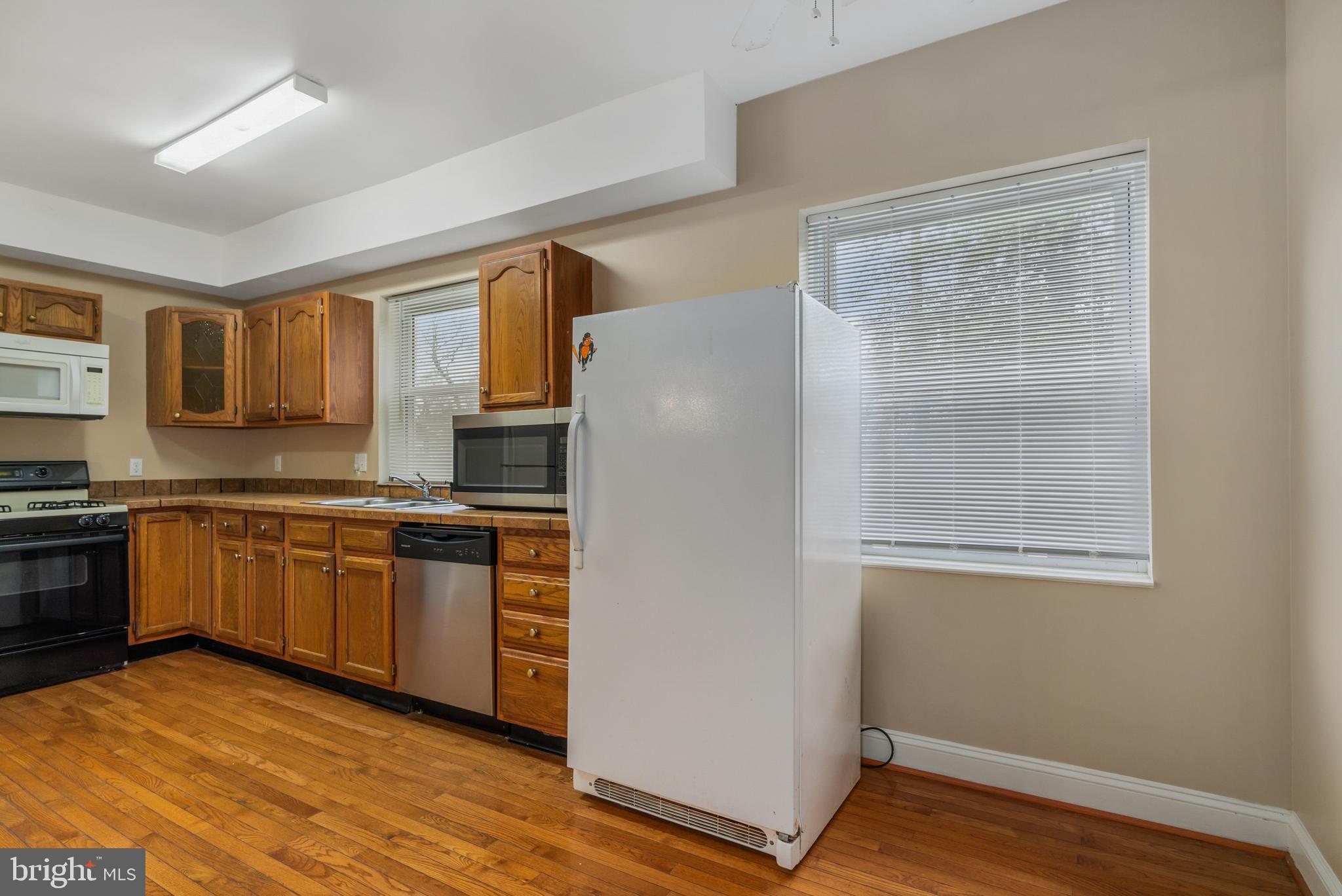 GLEN OAKS - Residential