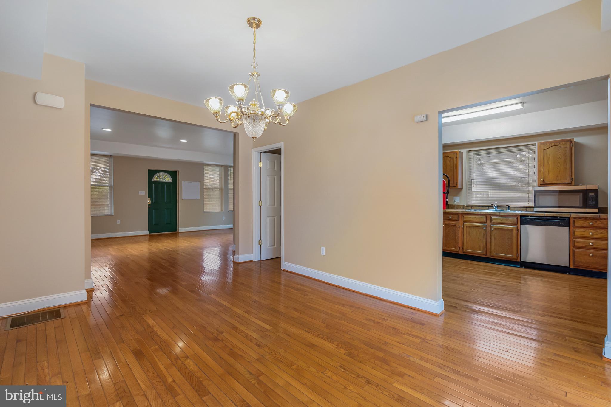 GLEN OAKS - Residential