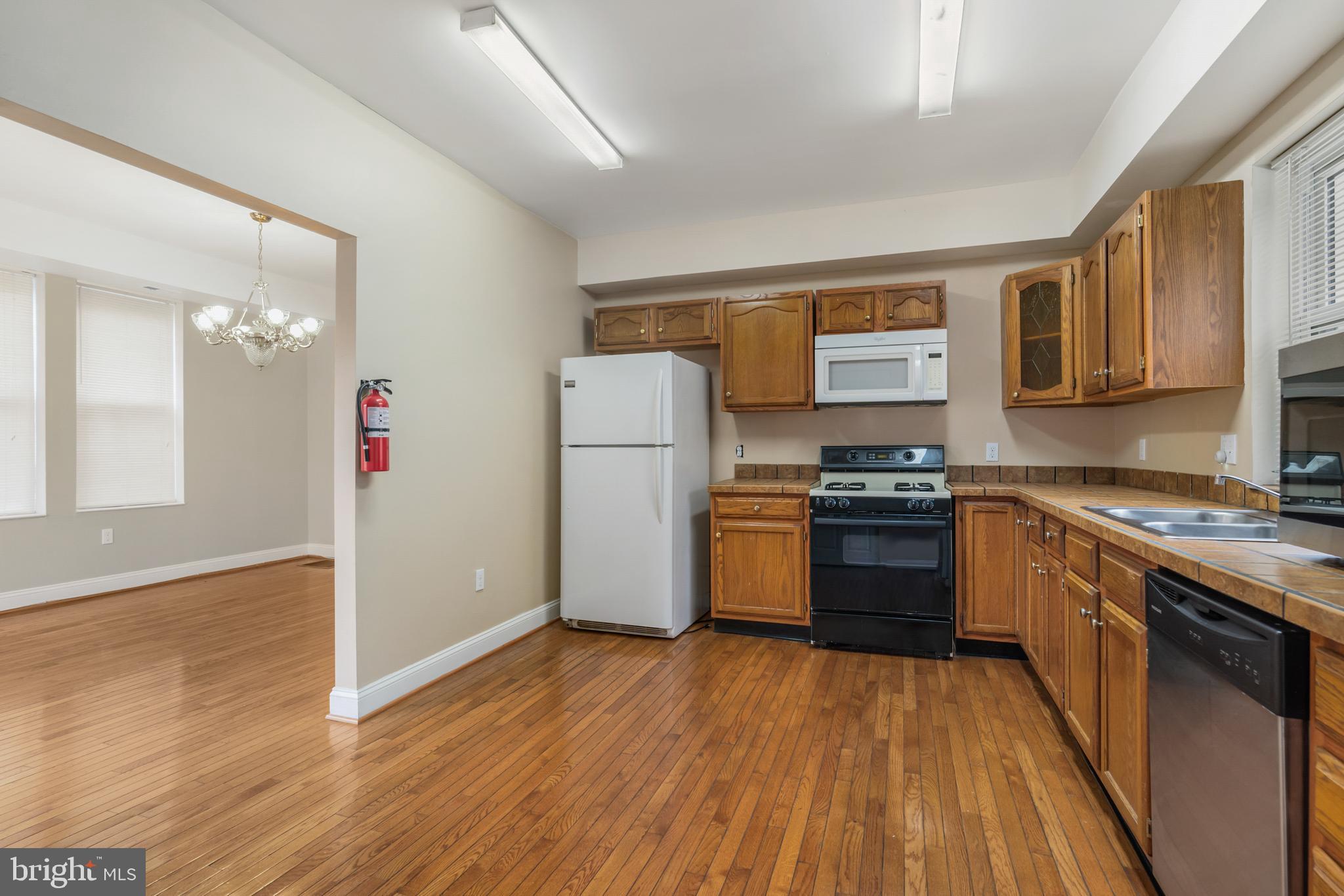 GLEN OAKS - Residential