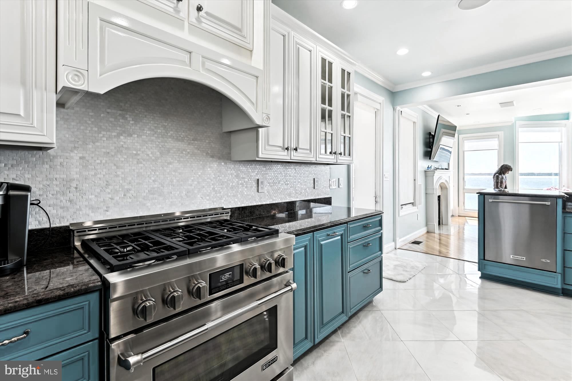 1533 SHORESIDE TRAIL