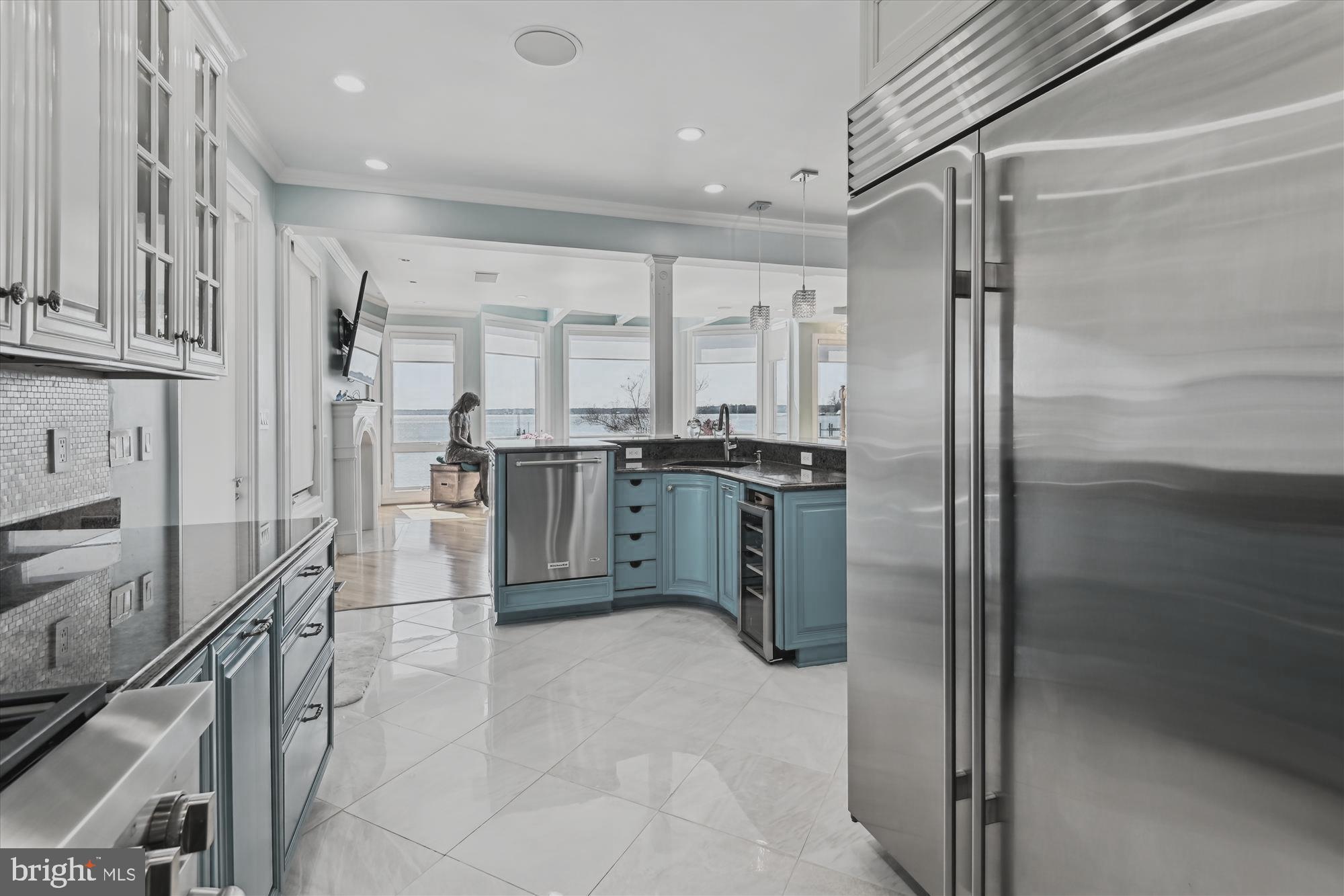 1533 SHORESIDE TRAIL