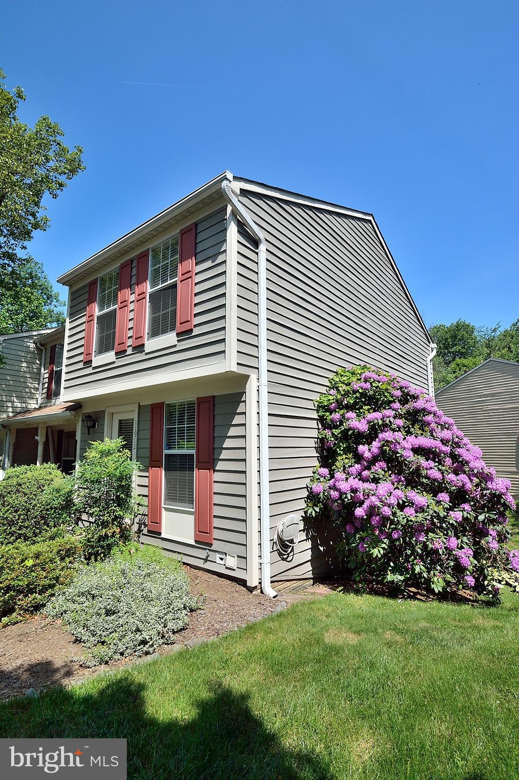 11912 FIELDTHORN COURT
