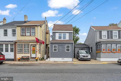 248 S Broadway, Gloucester City, NJ MLS: NJCD2103226
