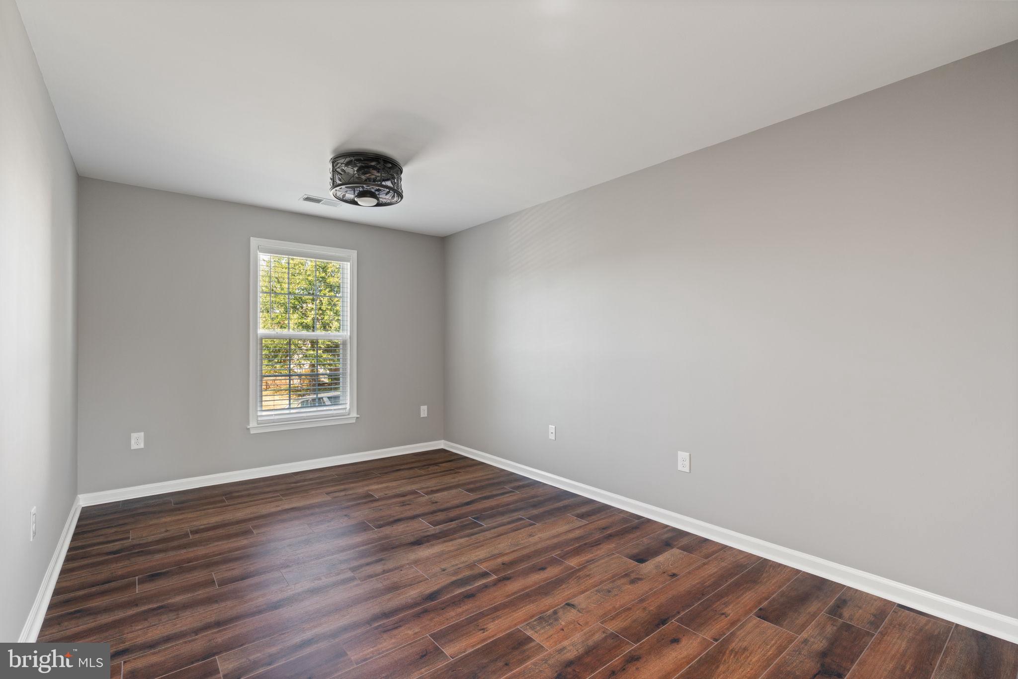 STAFFORD LAKES VILLAGE - Residential