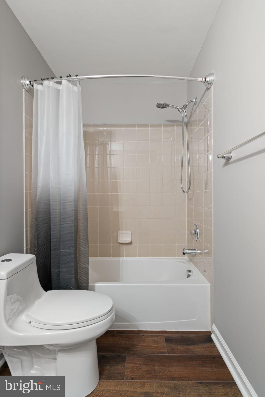 STAFFORD LAKES VILLAGE - Residential