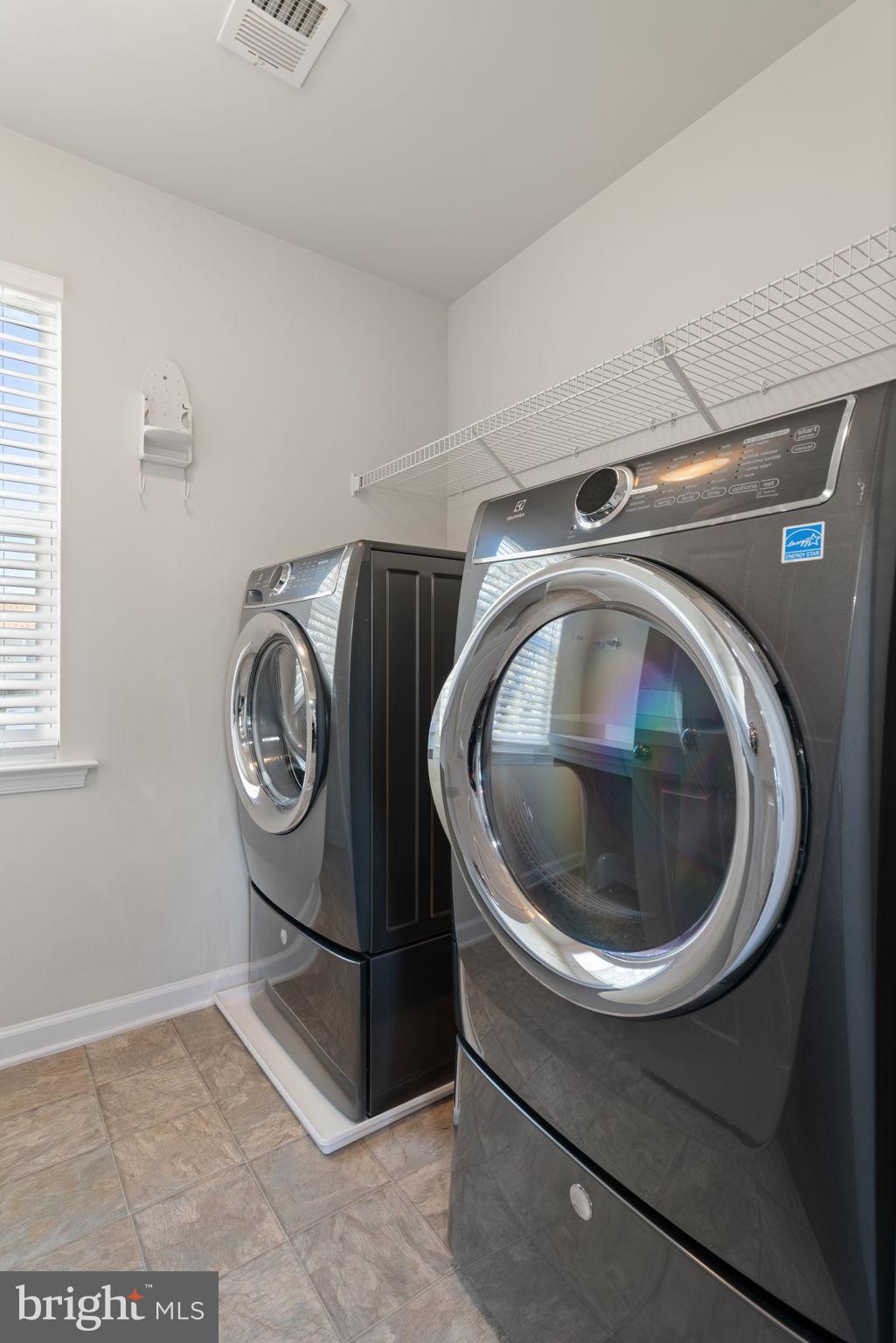 STAFFORD LAKES VILLAGE - Residential