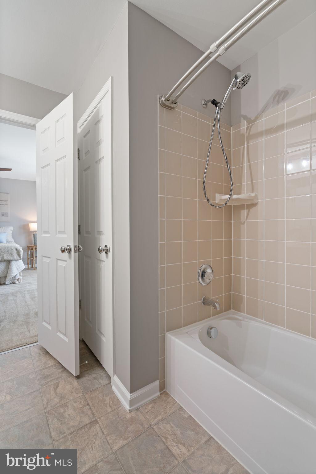 STAFFORD LAKES VILLAGE - Residential