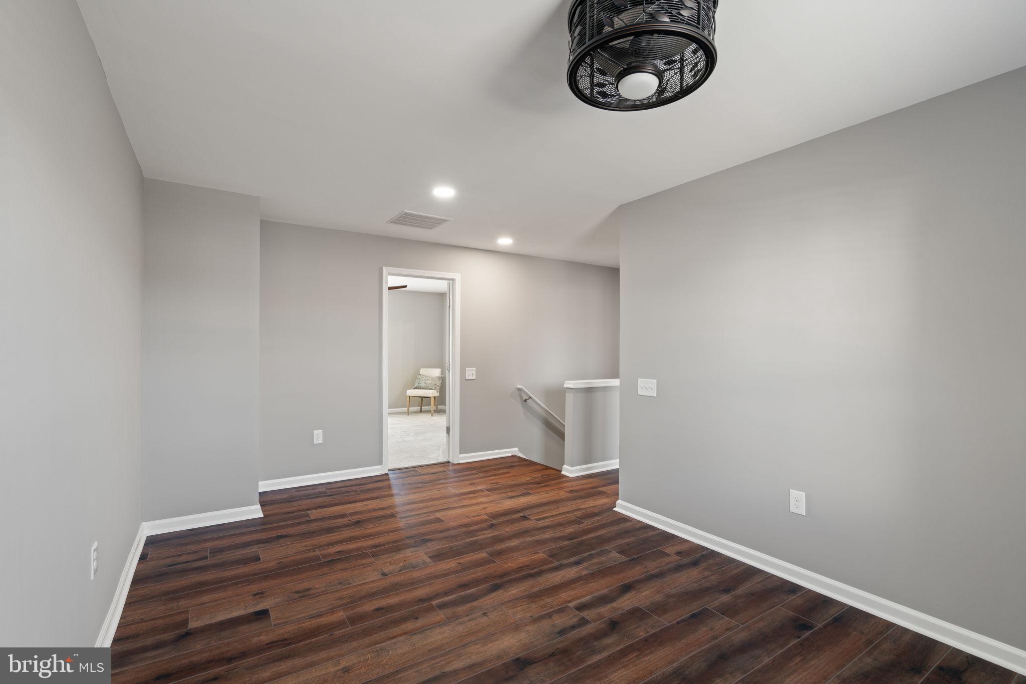 STAFFORD LAKES VILLAGE - Residential