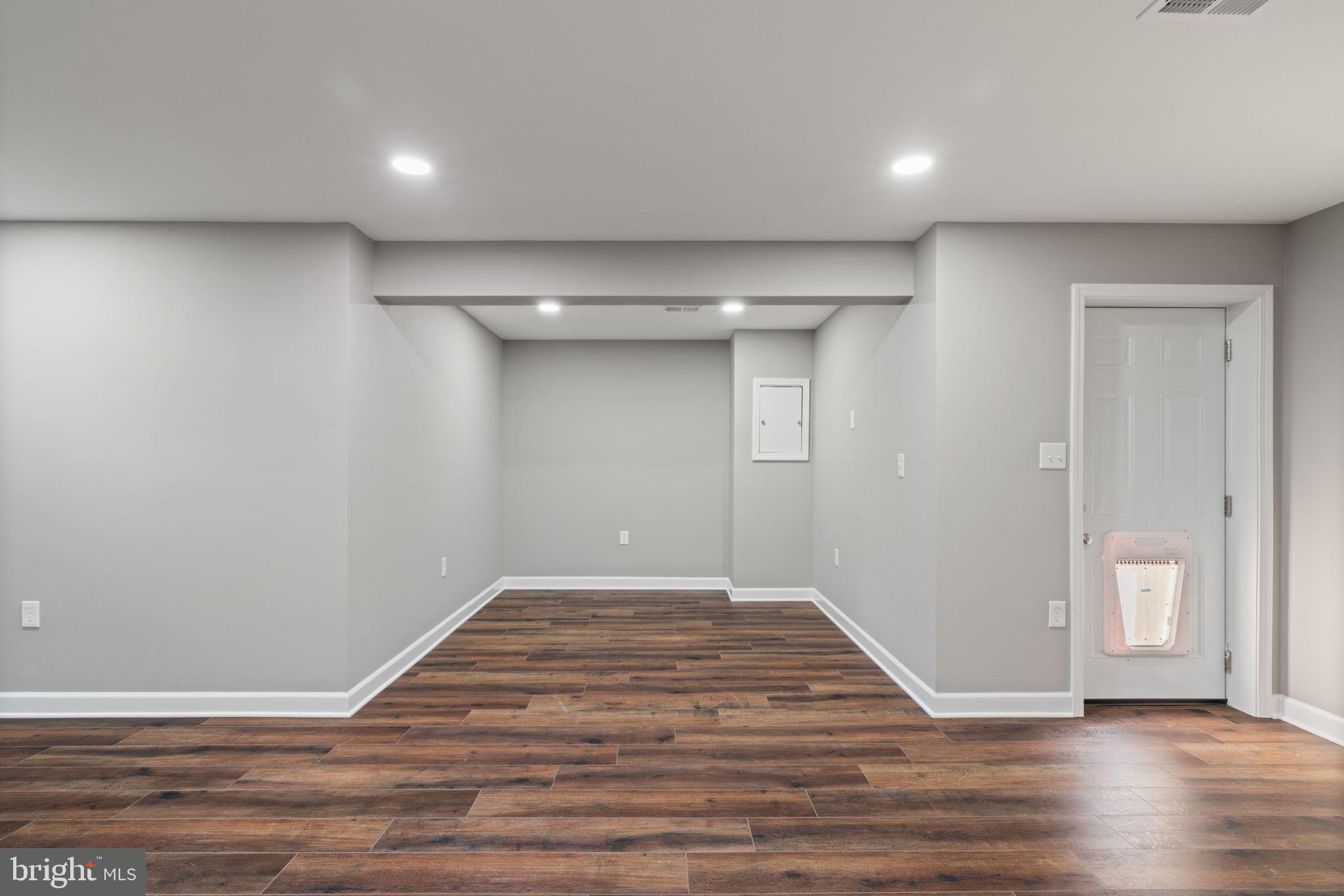 STAFFORD LAKES VILLAGE - Residential