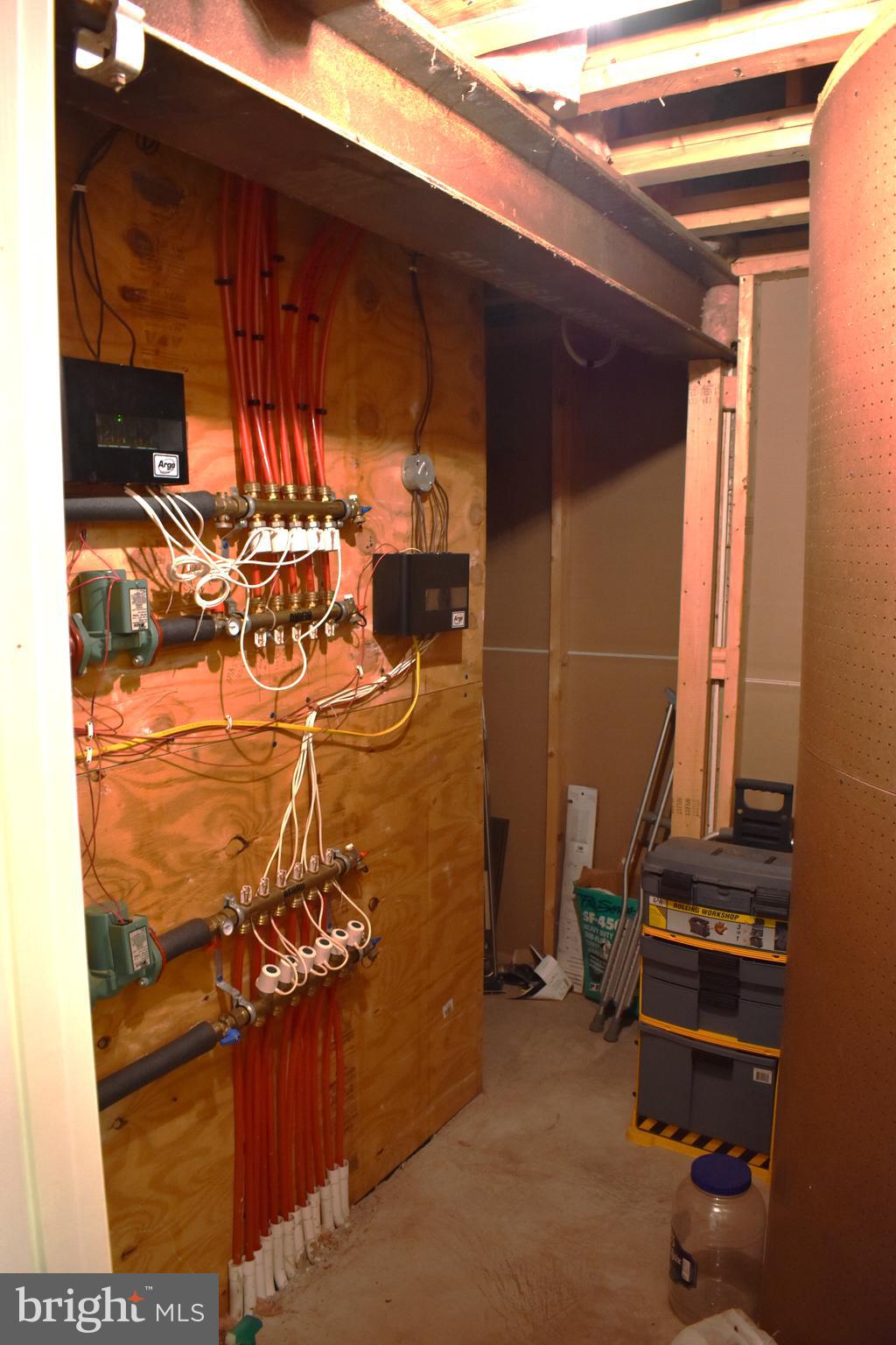 SOMERSET - Residential