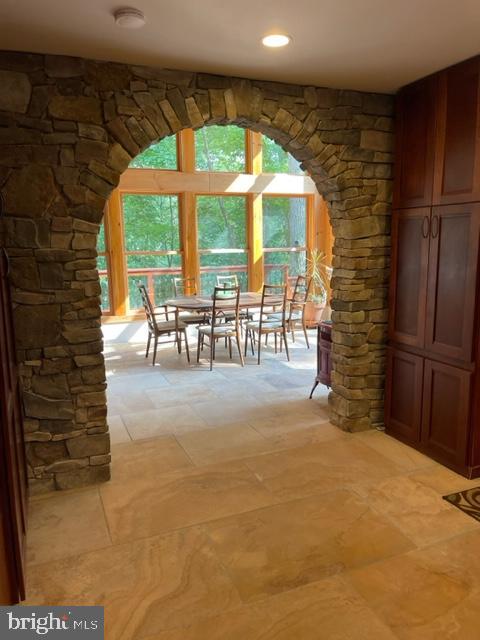 SOMERSET - Residential