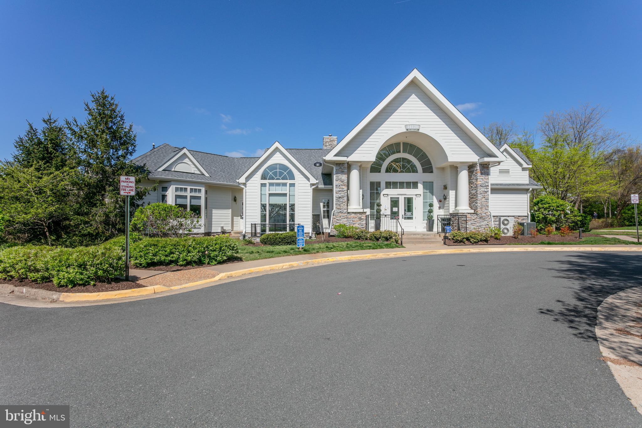 RIVERSIDE STATION - Residential Lease