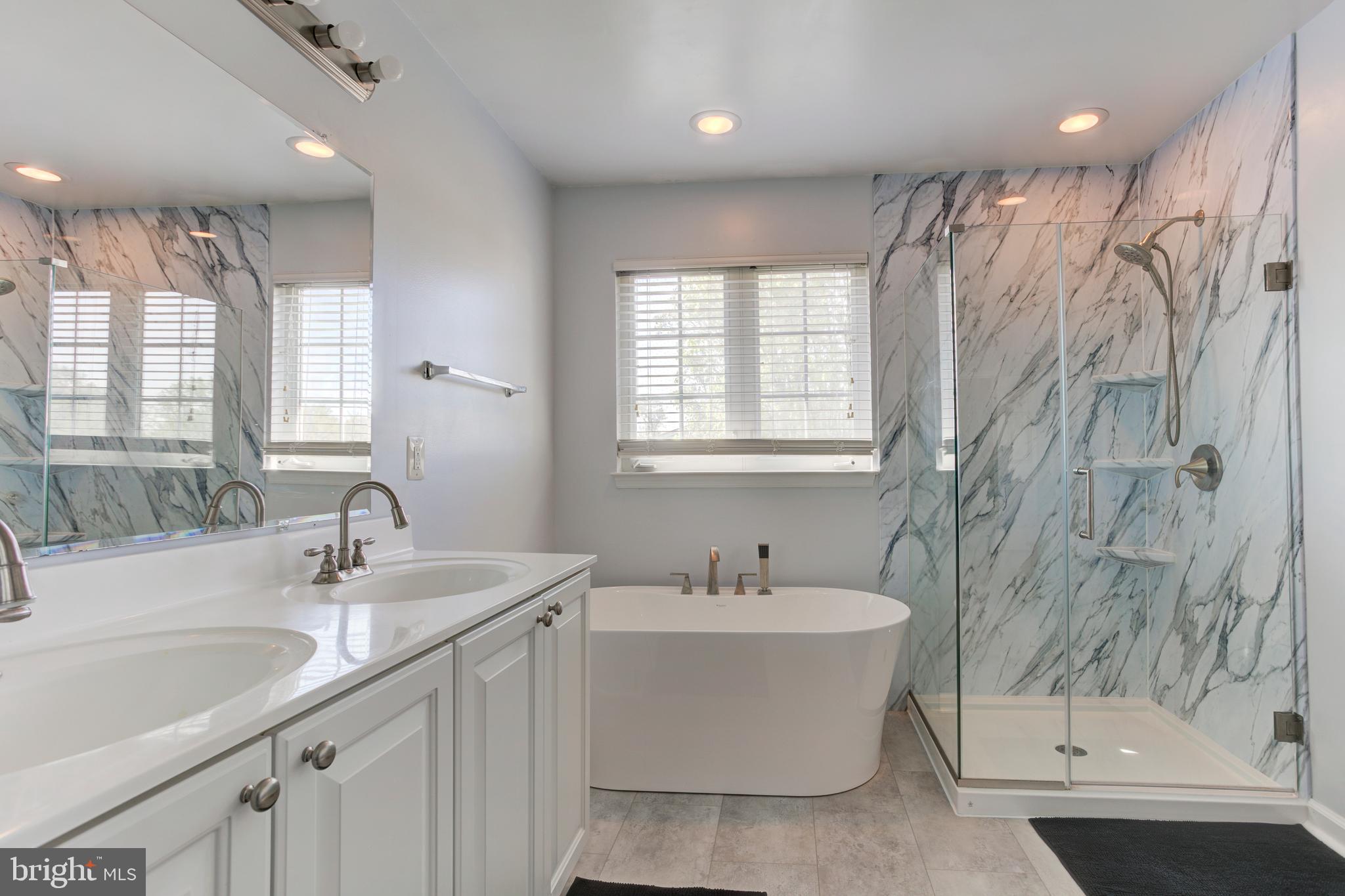 RIVERSIDE STATION - Residential Lease