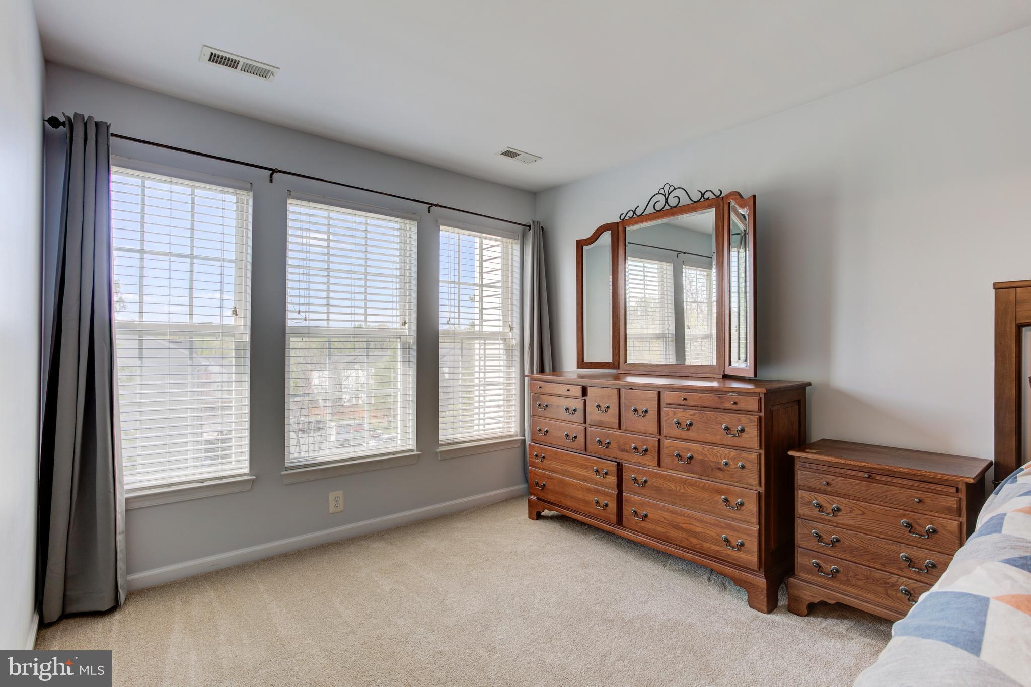 RIVERSIDE STATION - Residential Lease