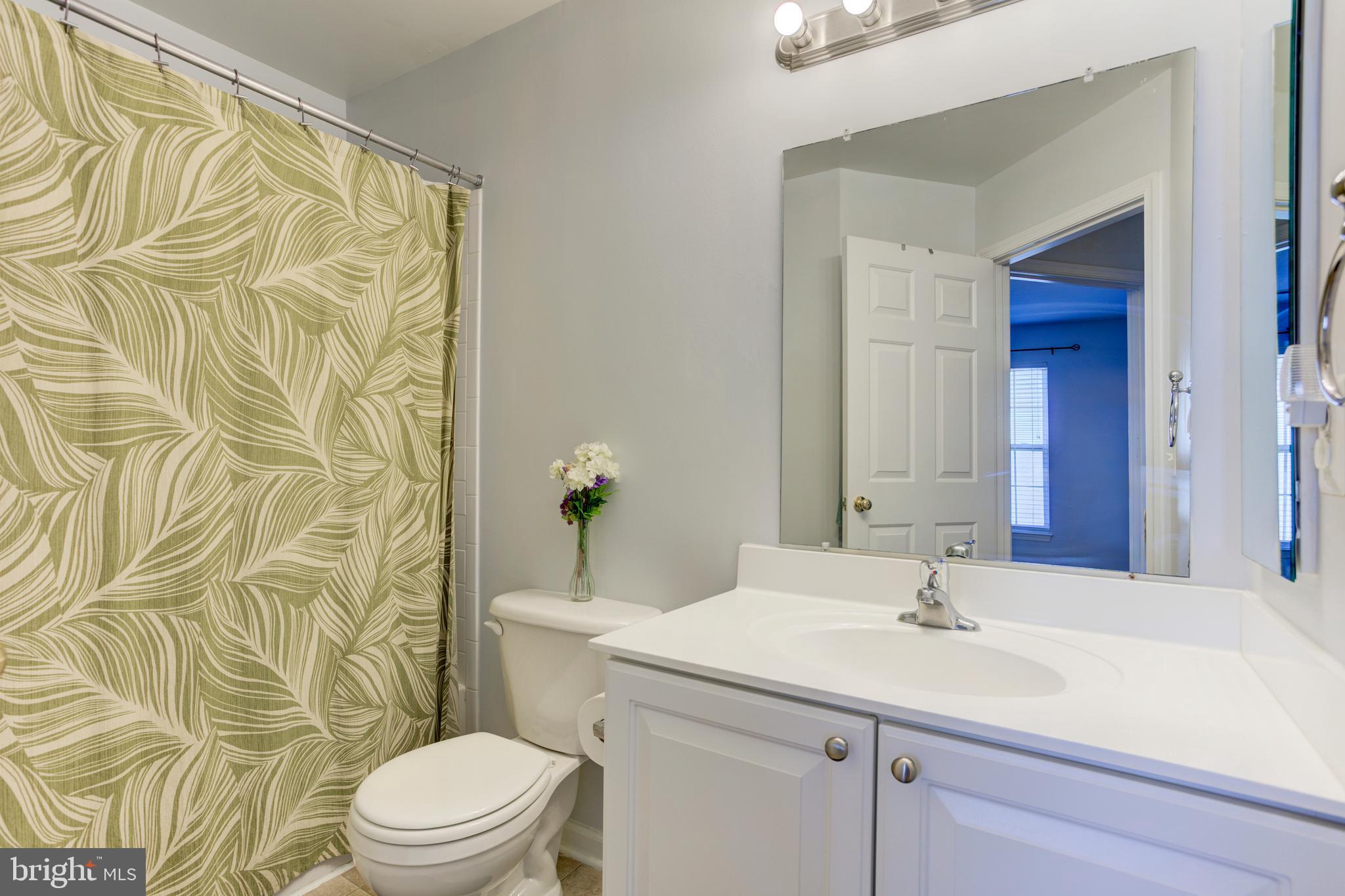 RIVERSIDE STATION - Residential Lease