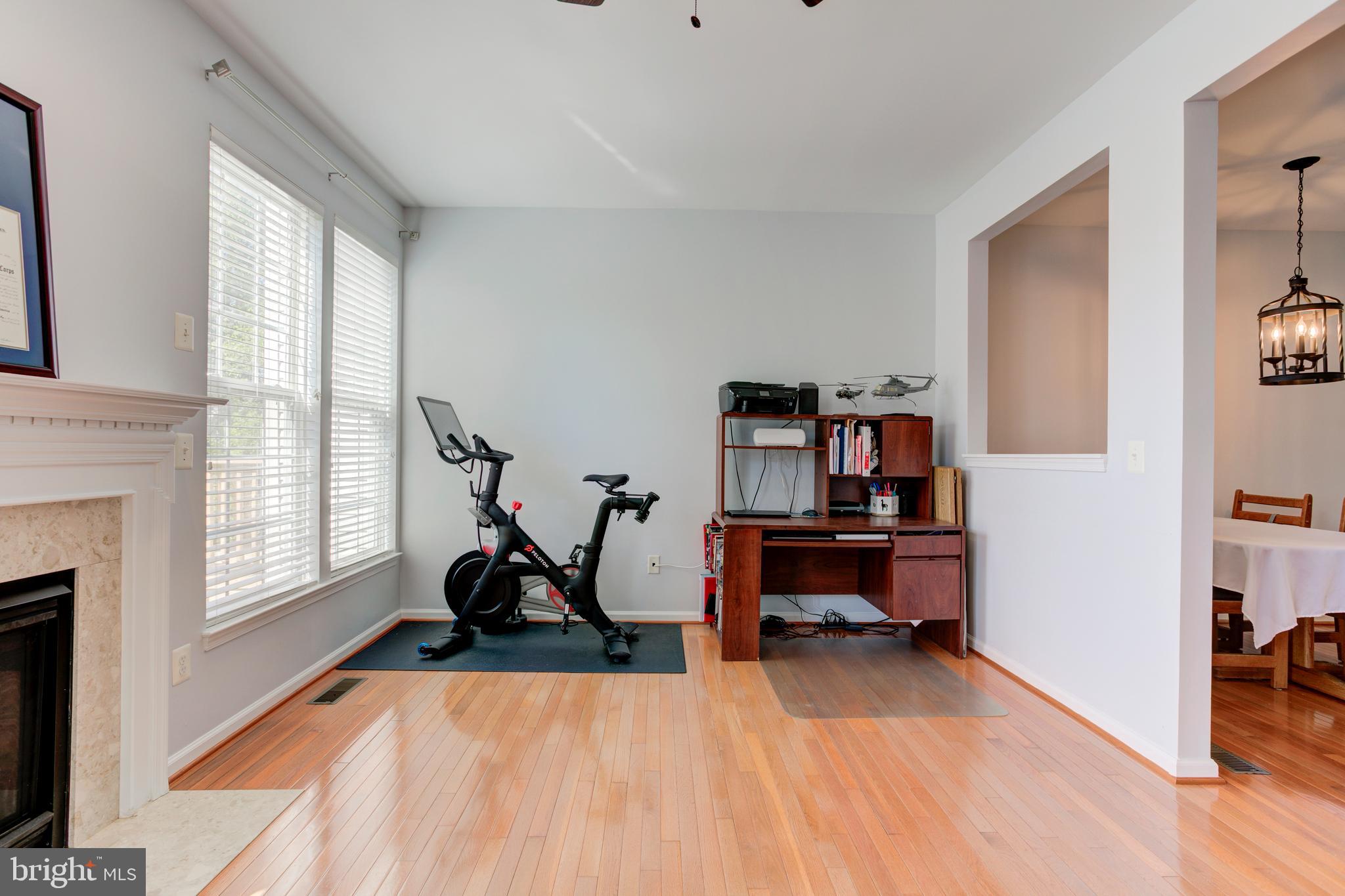 RIVERSIDE STATION - Residential Lease