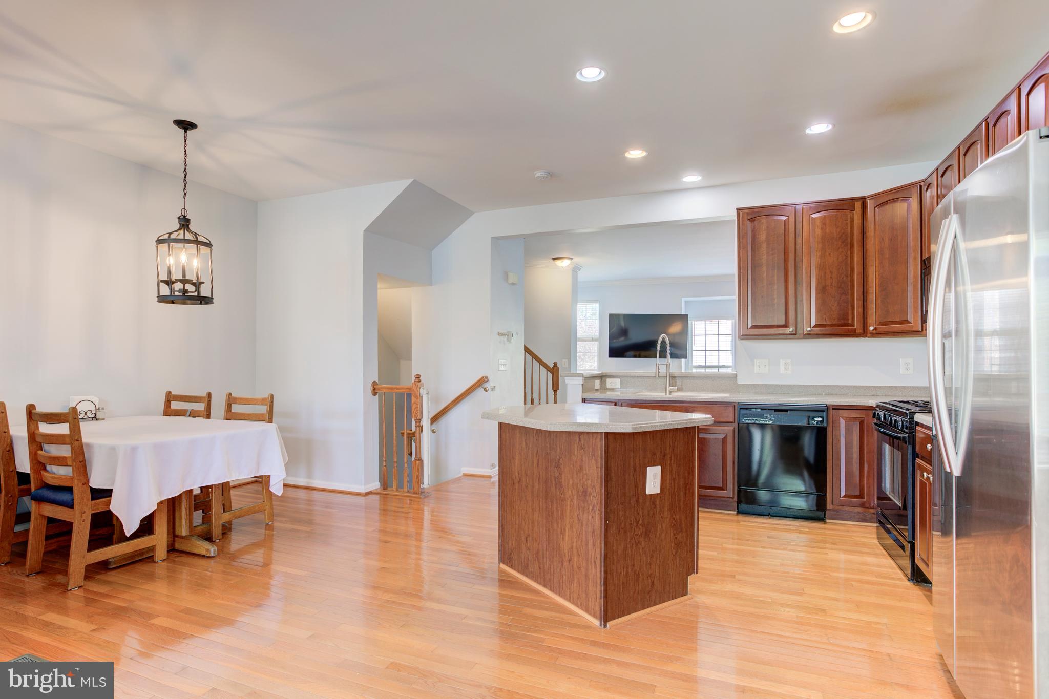 RIVERSIDE STATION - Residential Lease