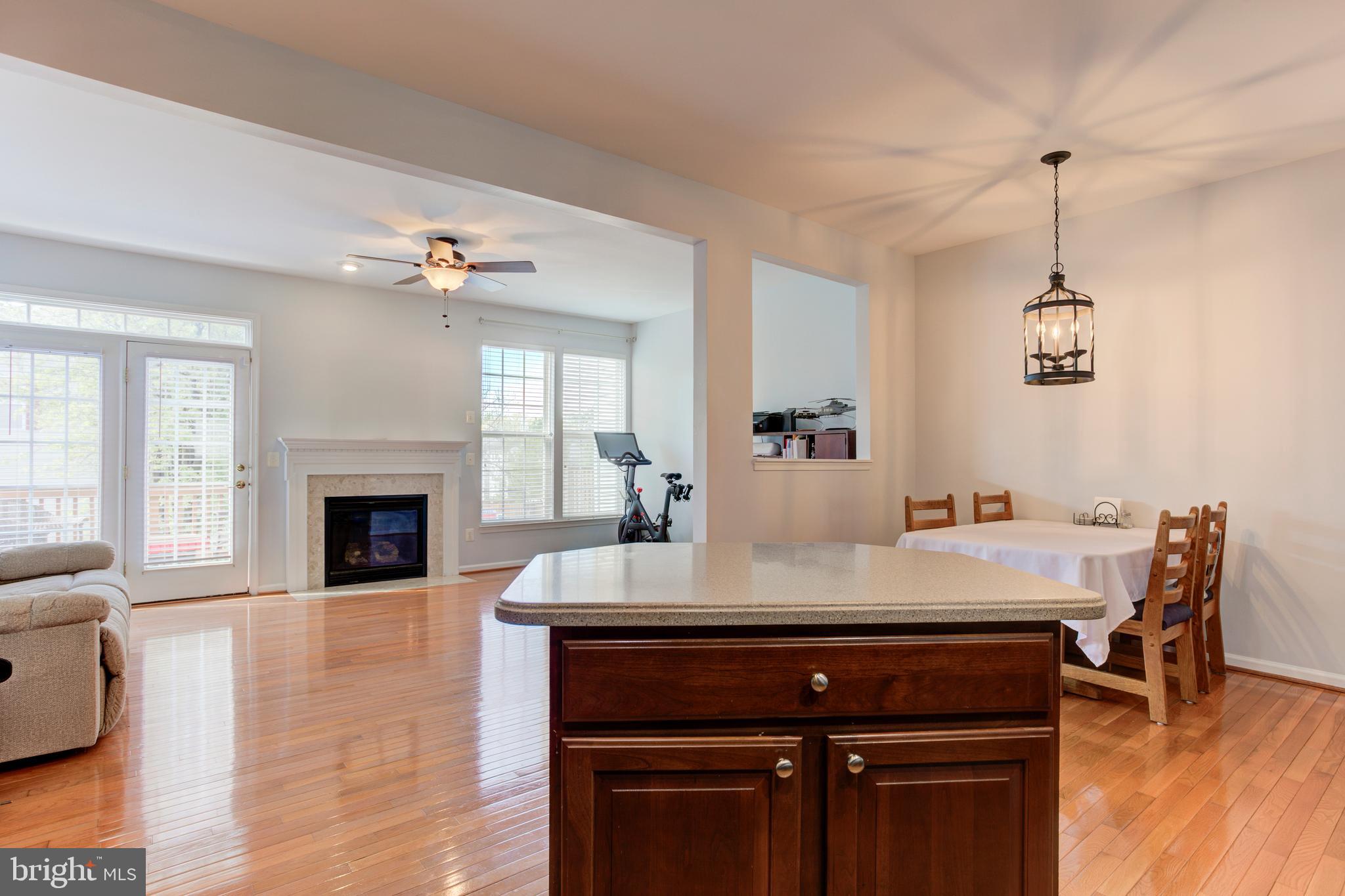 RIVERSIDE STATION - Residential Lease