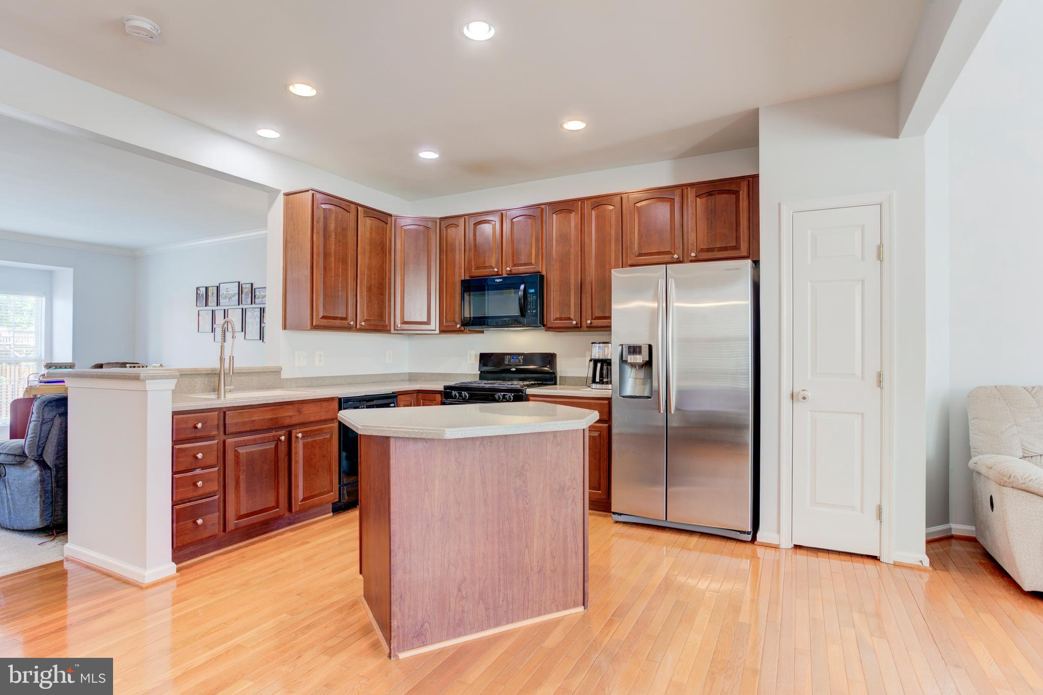 RIVERSIDE STATION - Residential Lease