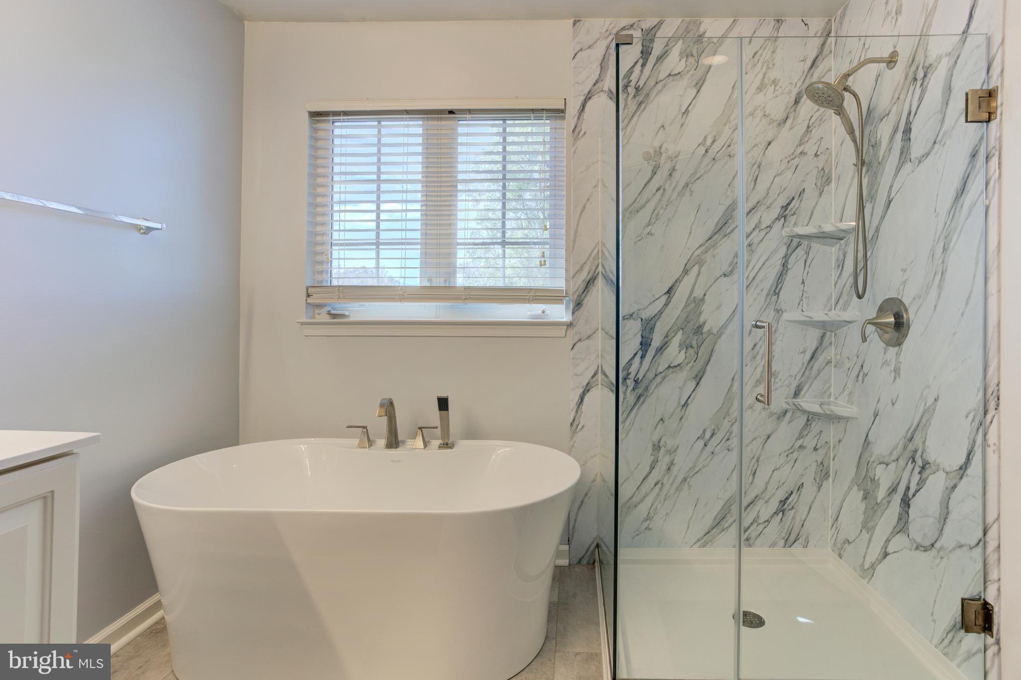 RIVERSIDE STATION - Residential Lease