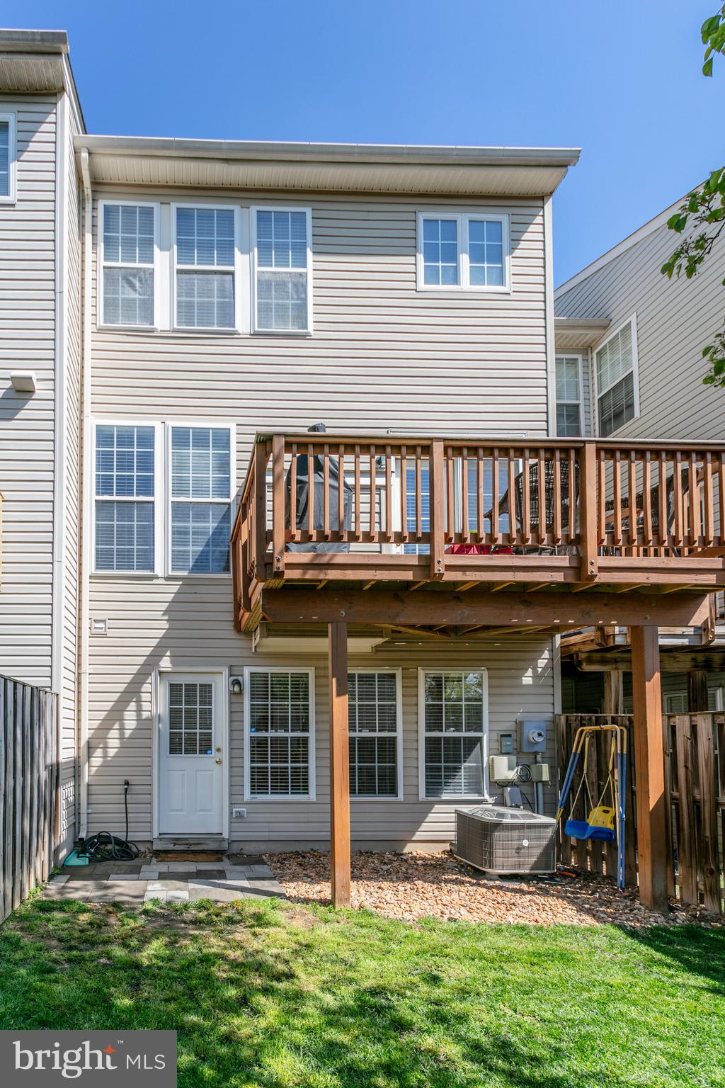 RIVERSIDE STATION - Residential Lease