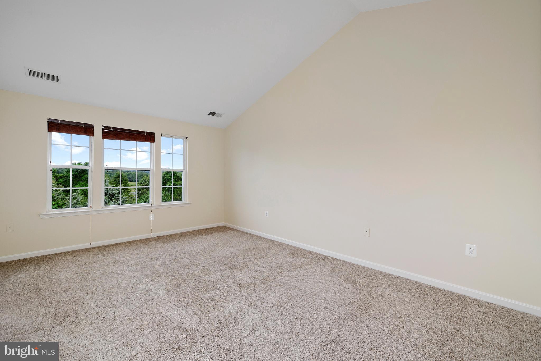 POTOMAC CROSSING - Residential