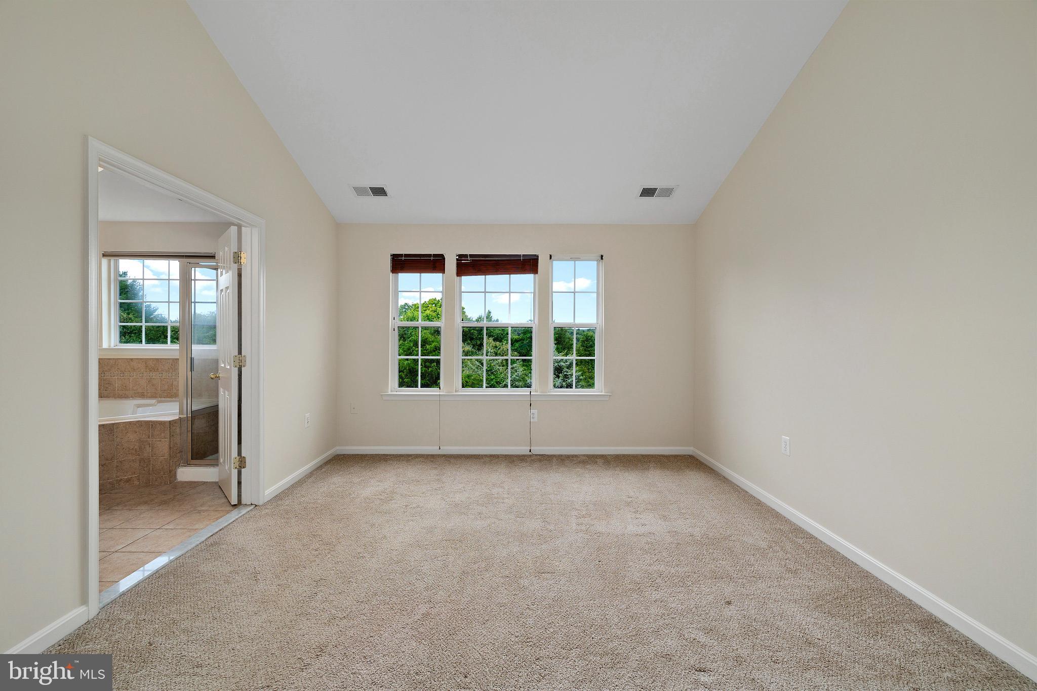 POTOMAC CROSSING - Residential