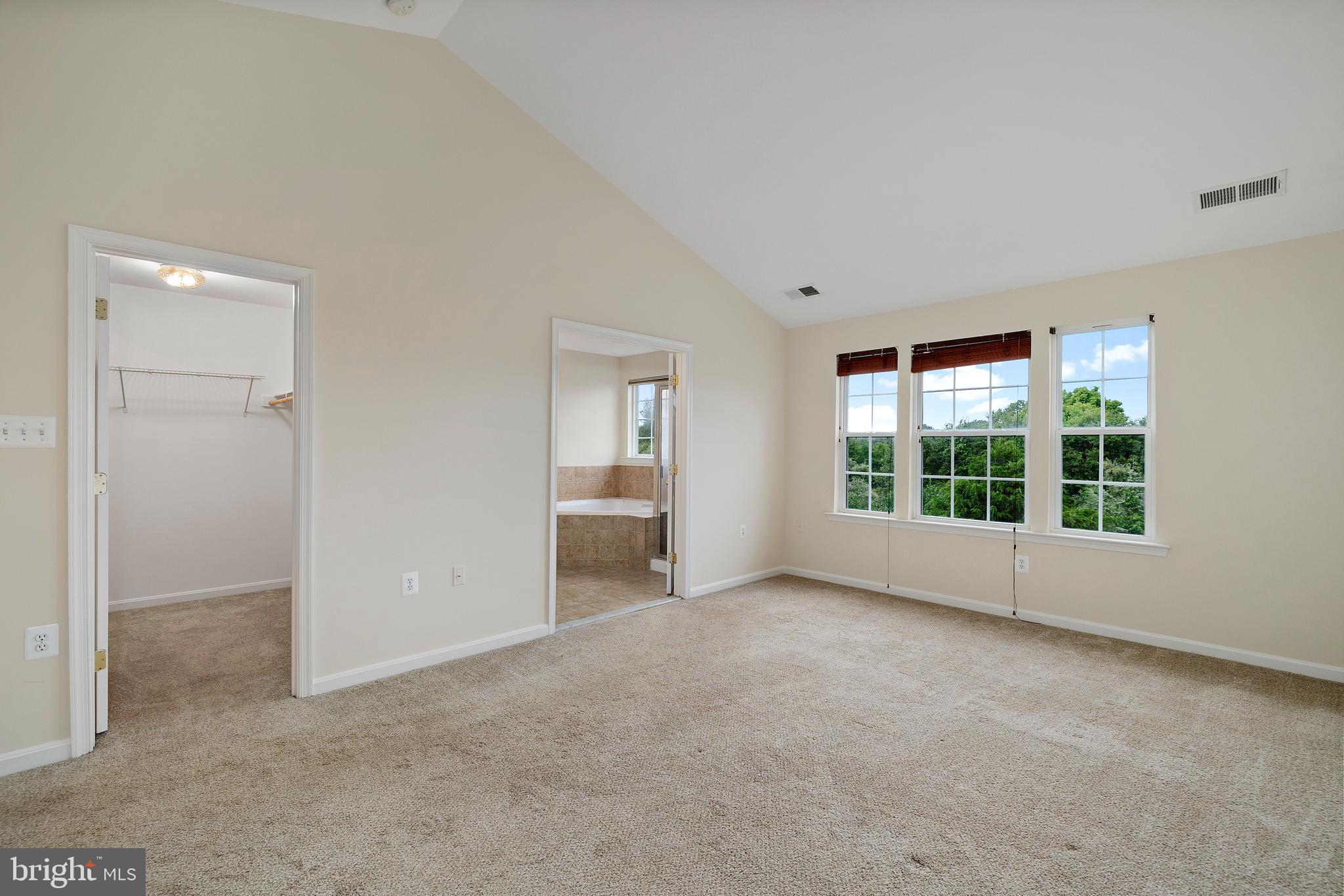 POTOMAC CROSSING - Residential