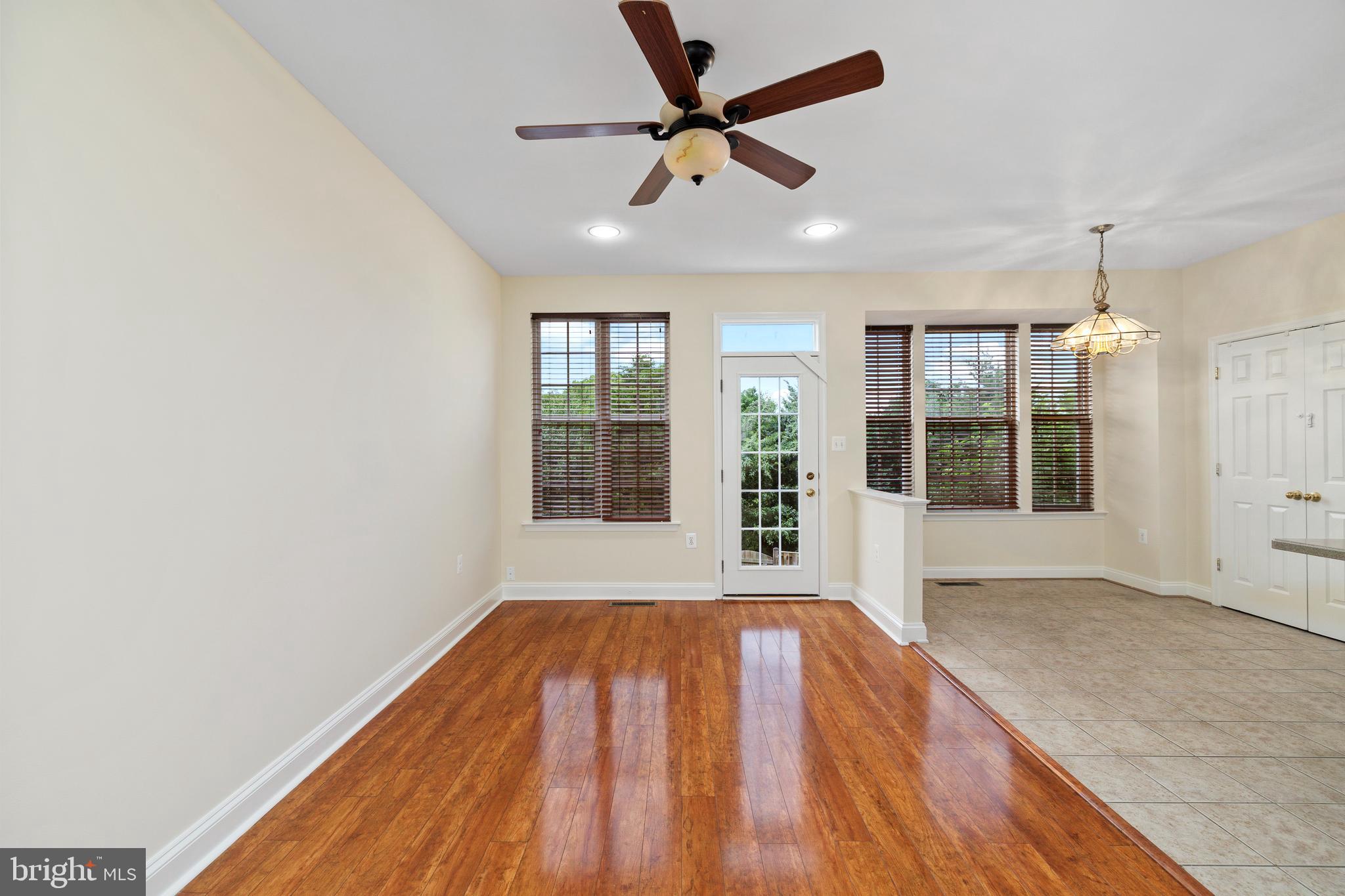 POTOMAC CROSSING - Residential