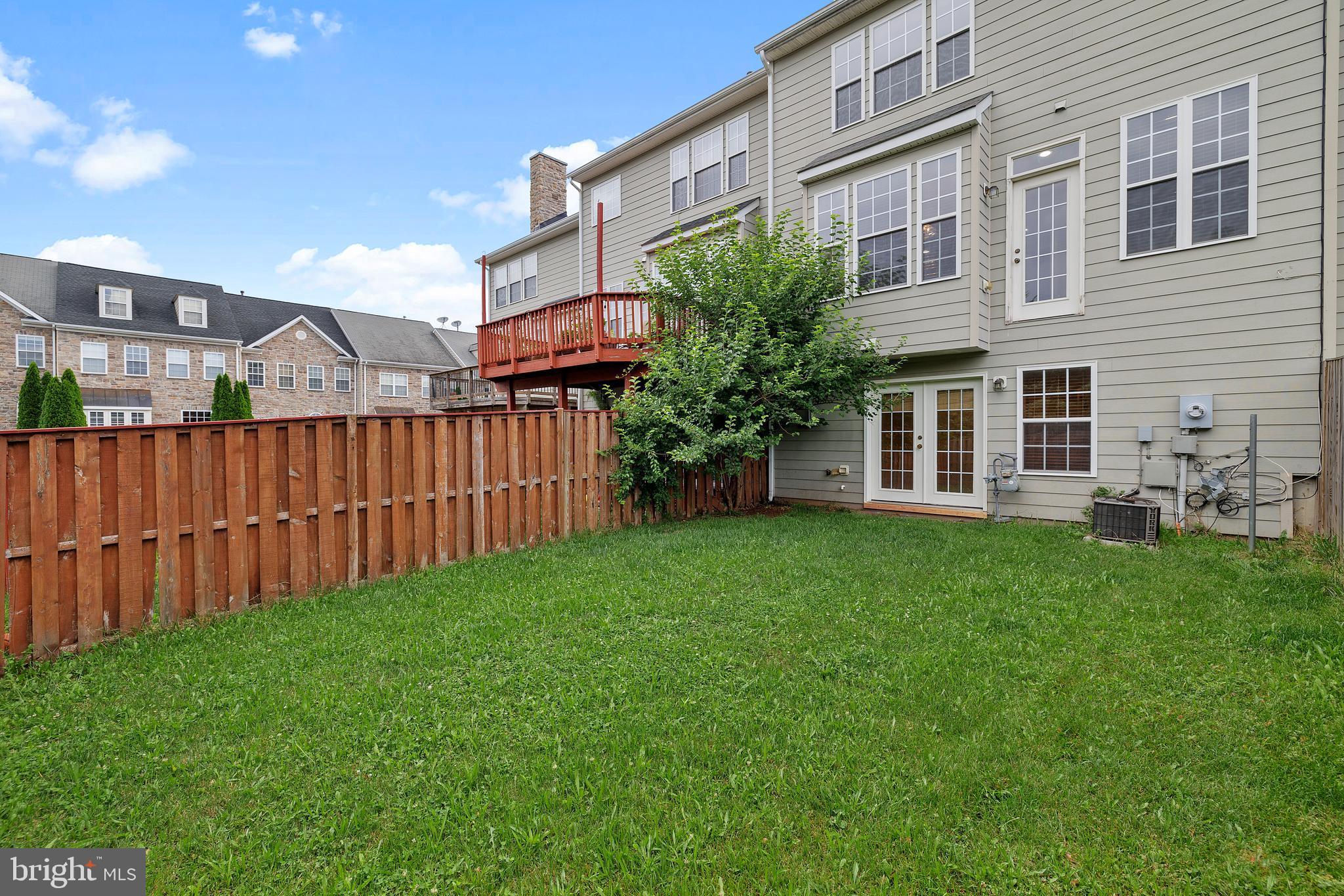 POTOMAC CROSSING - Residential