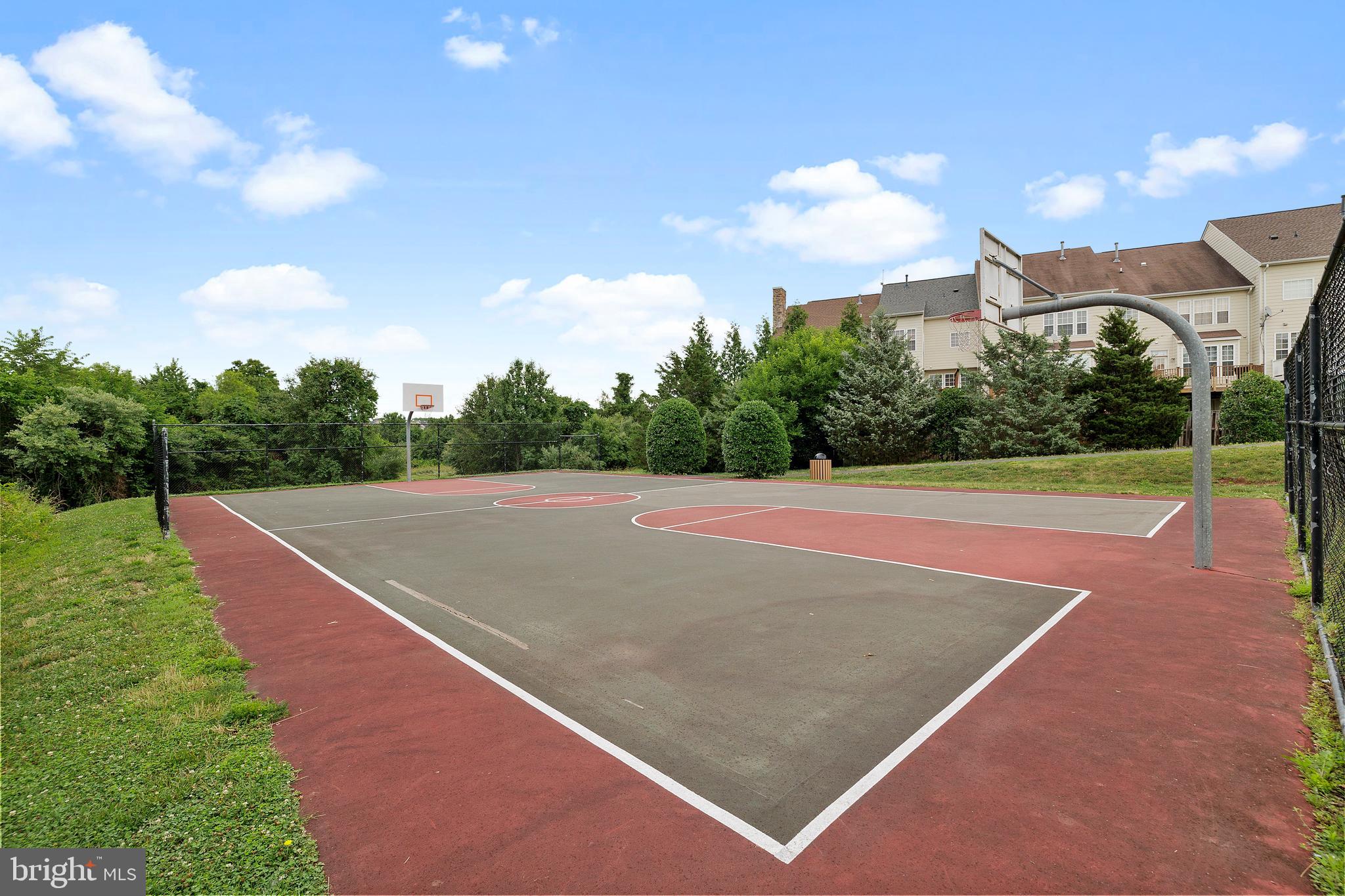 POTOMAC CROSSING - Residential