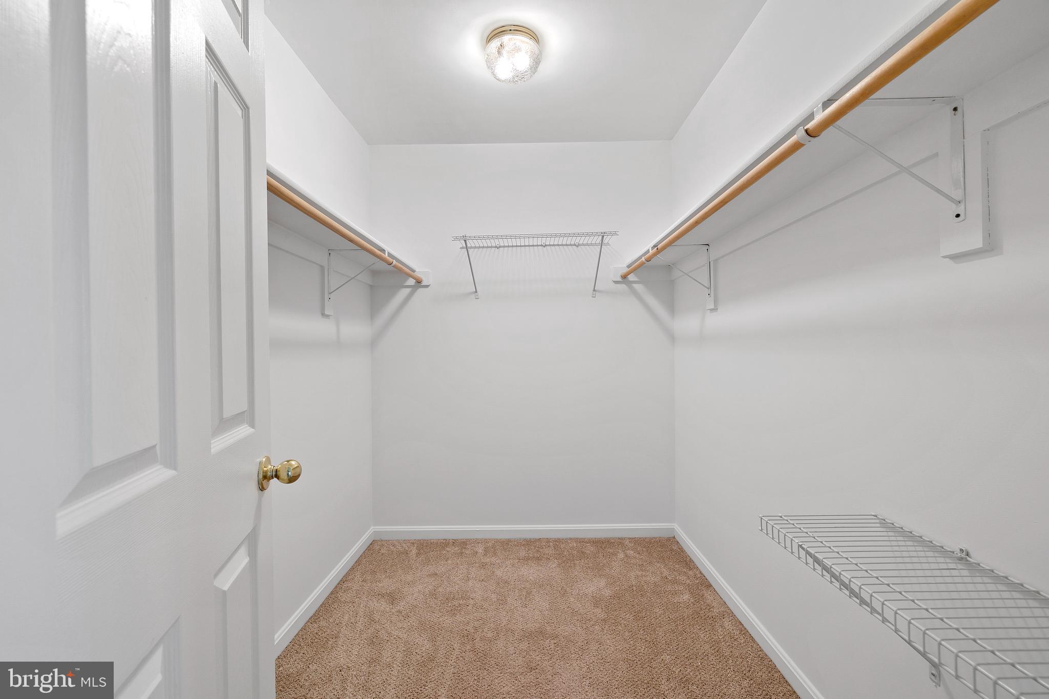 POTOMAC CROSSING - Residential