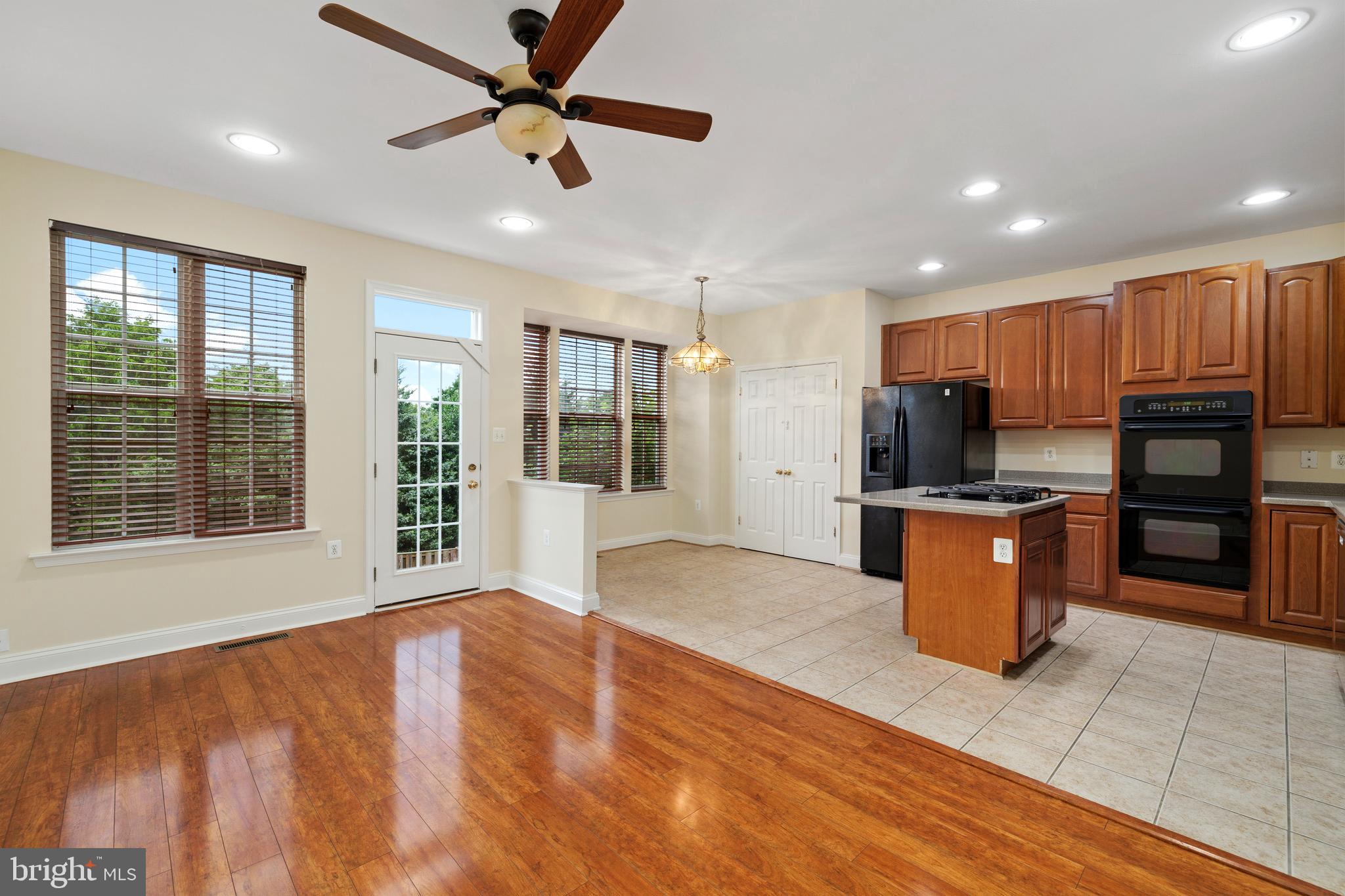 POTOMAC CROSSING - Residential