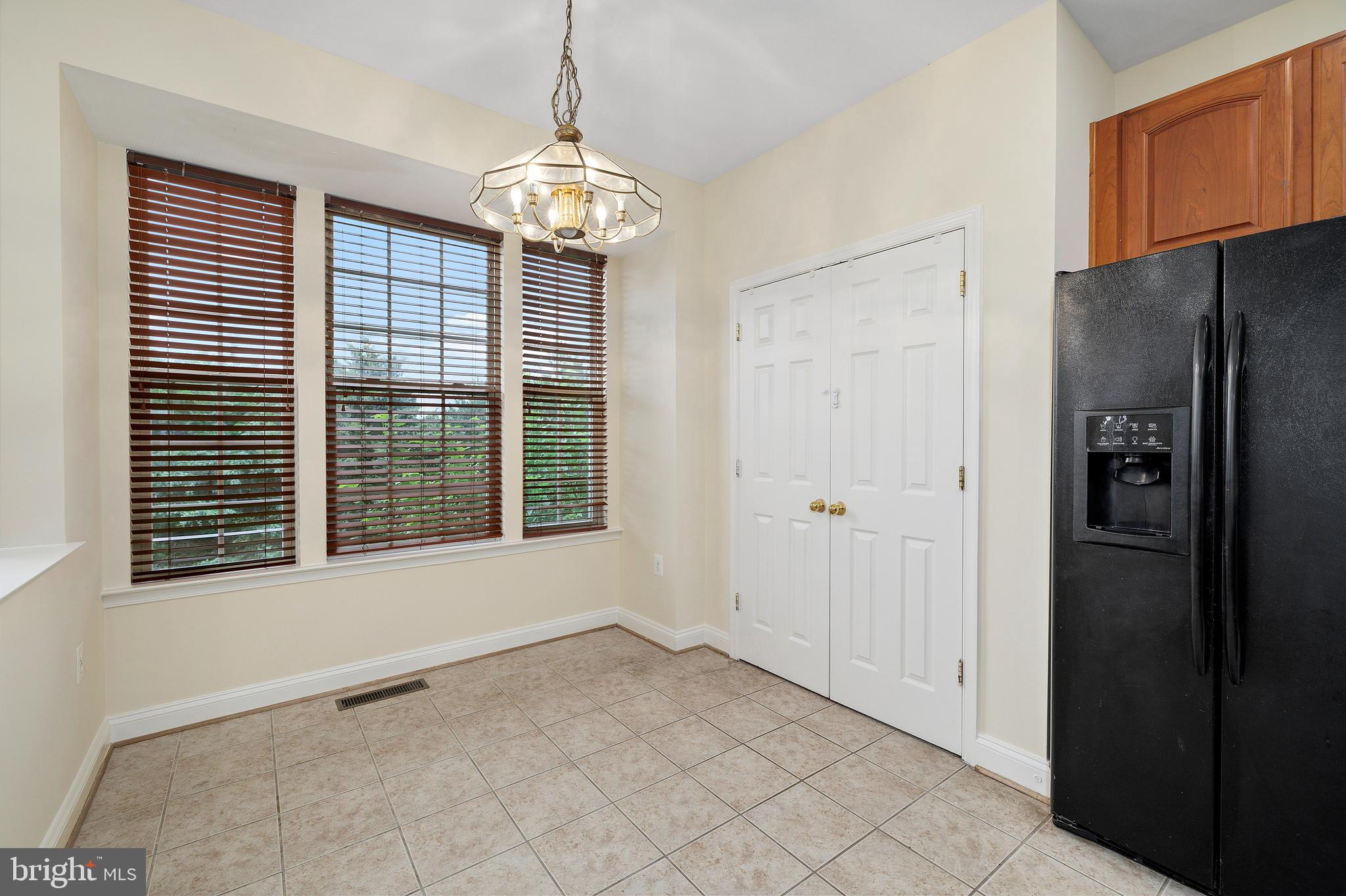 POTOMAC CROSSING - Residential